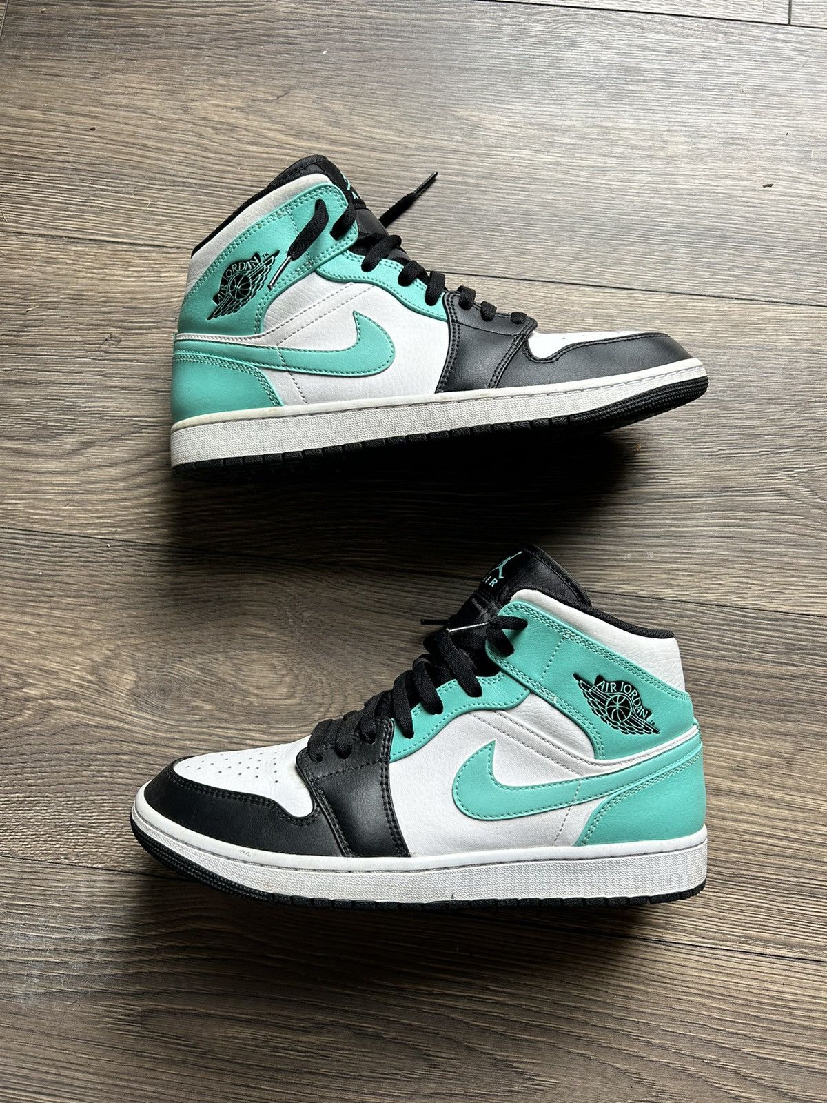 Jordan Brand × Nike Jordan 1 ‘Tropical Twist’ (M10.5) Size US 10.5 / EU 43-44 - 2 Thumbnail
