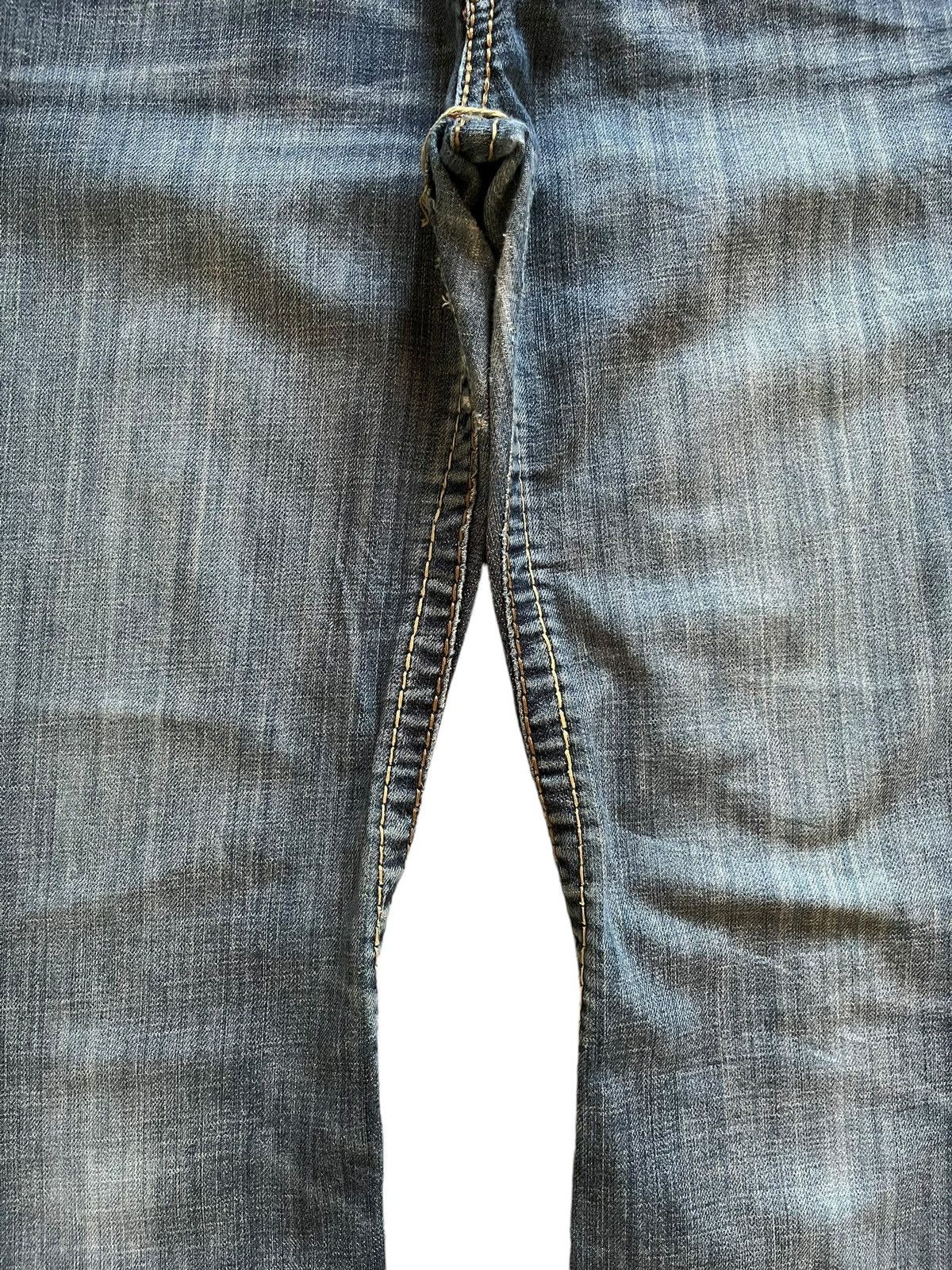 Japanese Brand Vintage Japanese Brand Blue Wash Embroidered Flare Jeans Size 29" - 5 Thumbnail