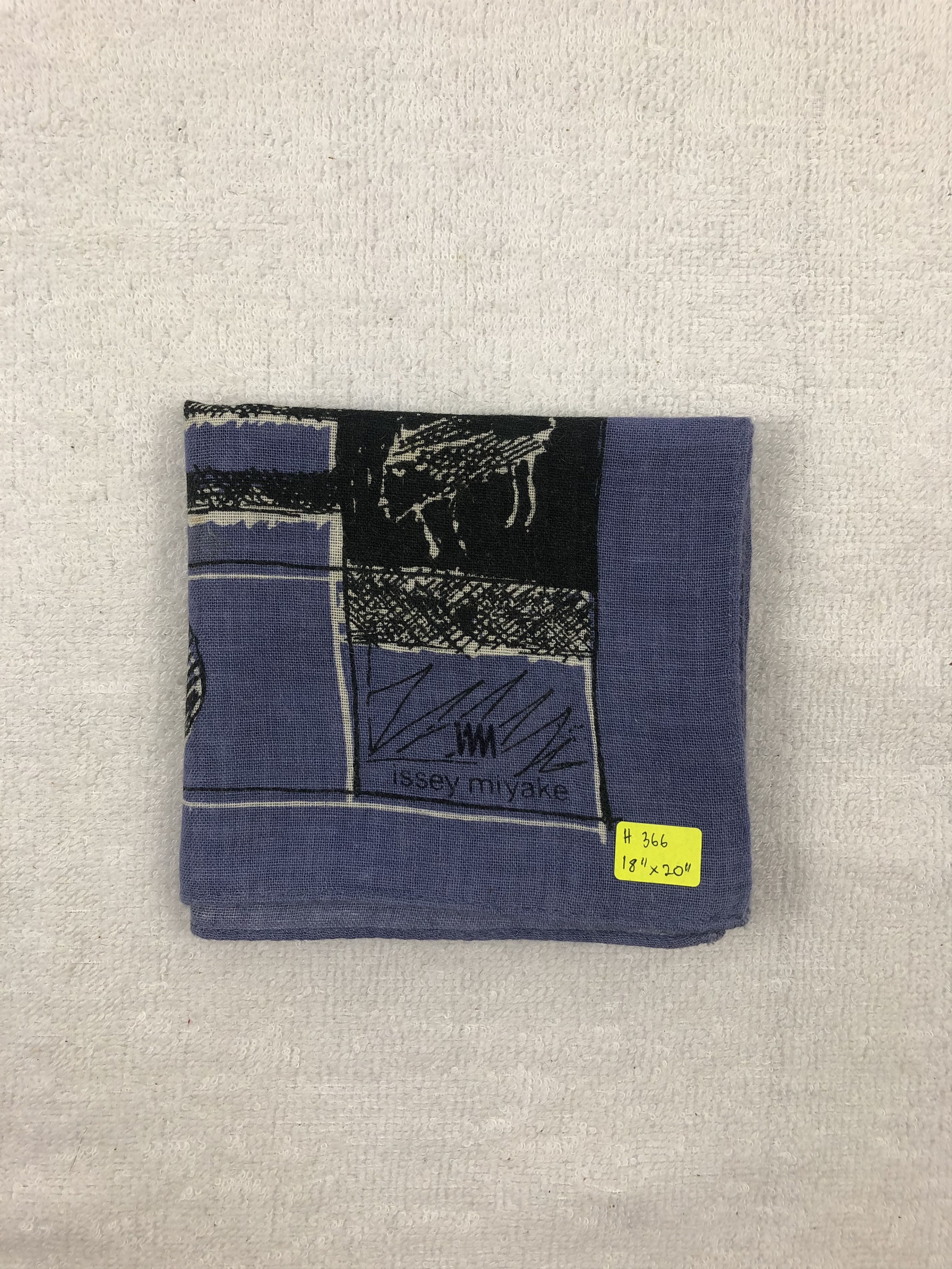 Issey Miyake Issey Miyake Handkerchief / Bandana / Neckerchief Size ONE SIZE - 5 Thumbnail
