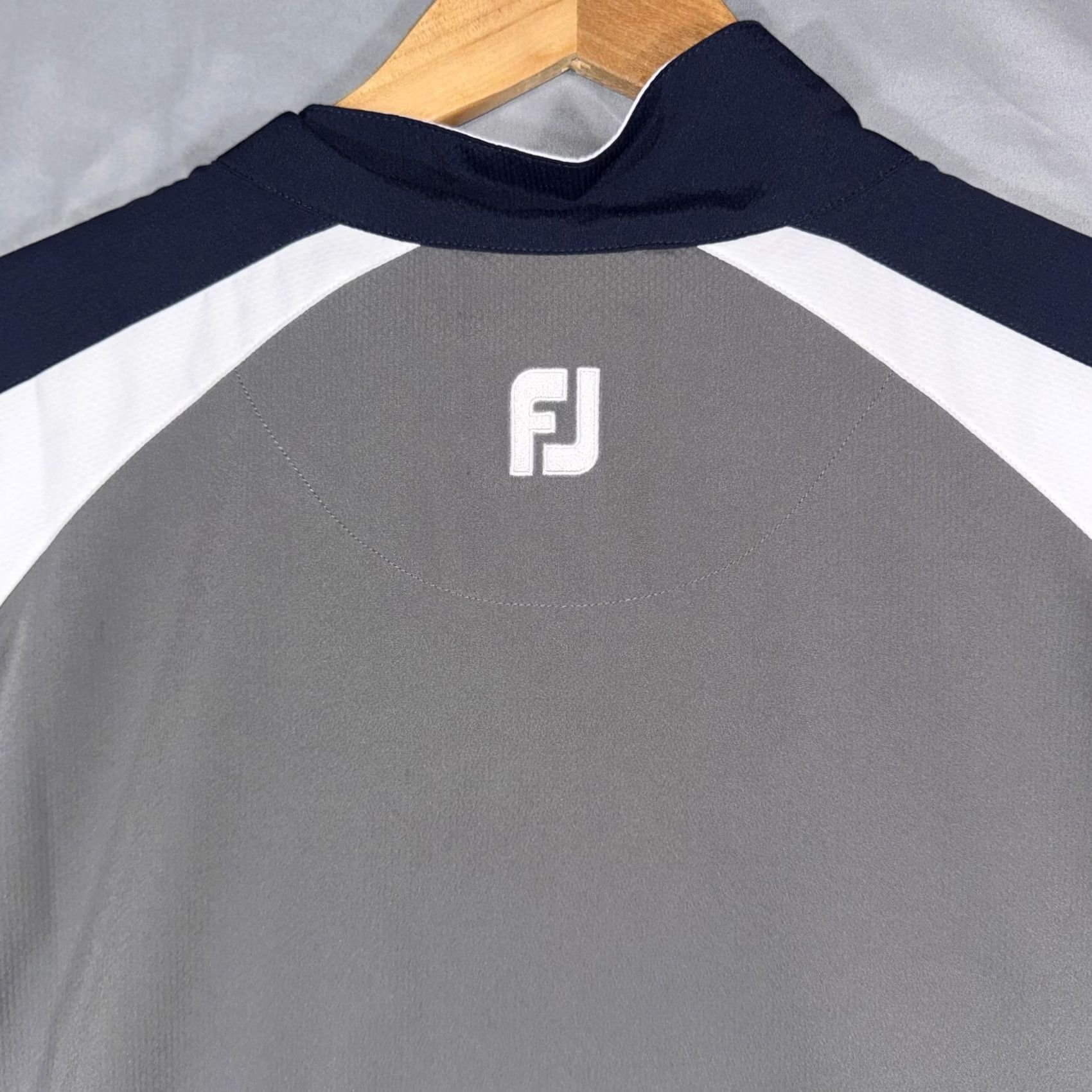 Footjoy FootJoy Short Sleeve 1/2 Zip Golf Windbreaker Jacket Gray XL Boundary Oak Mens Size US XL / EU 56 / 4 - 7 Thumbnail