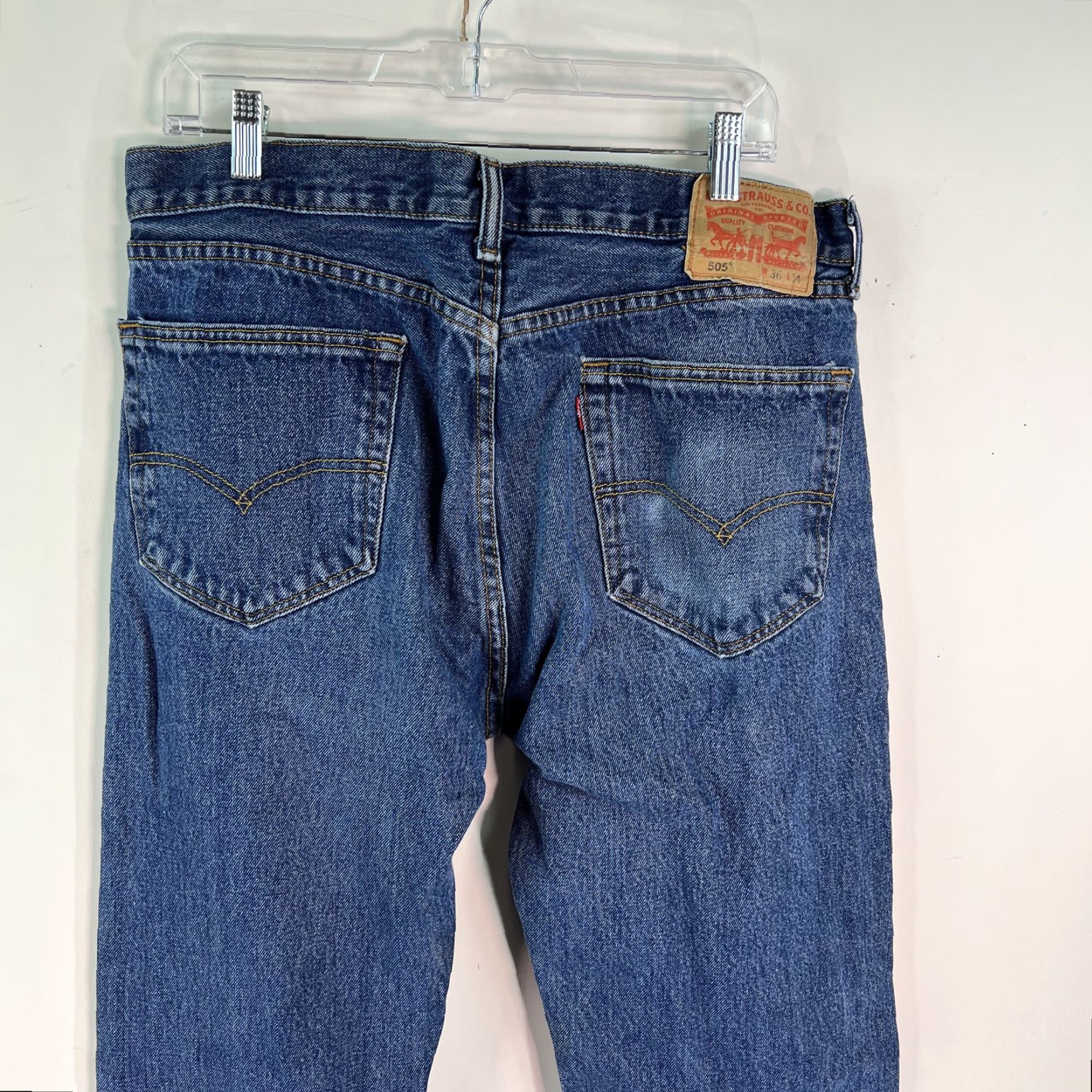 Levi's VINTAGE Levi's 505 Jeans Men's Mid Rise Straight Leg Blue Denim Size 36x34 Casual Size US 36 / EU 52 - 3 Thumbnail