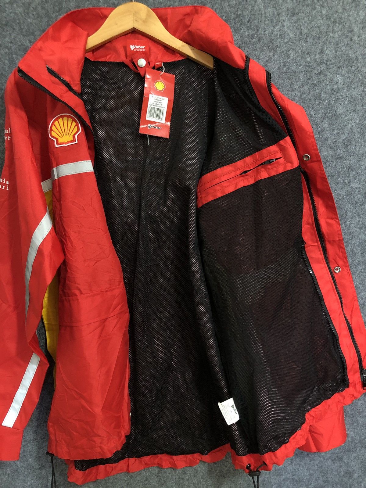 Ferrari Shell Scuderia Ferrari Technical Partner Jacket Size US XL / EU 56 / 4 - 8 Thumbnail
