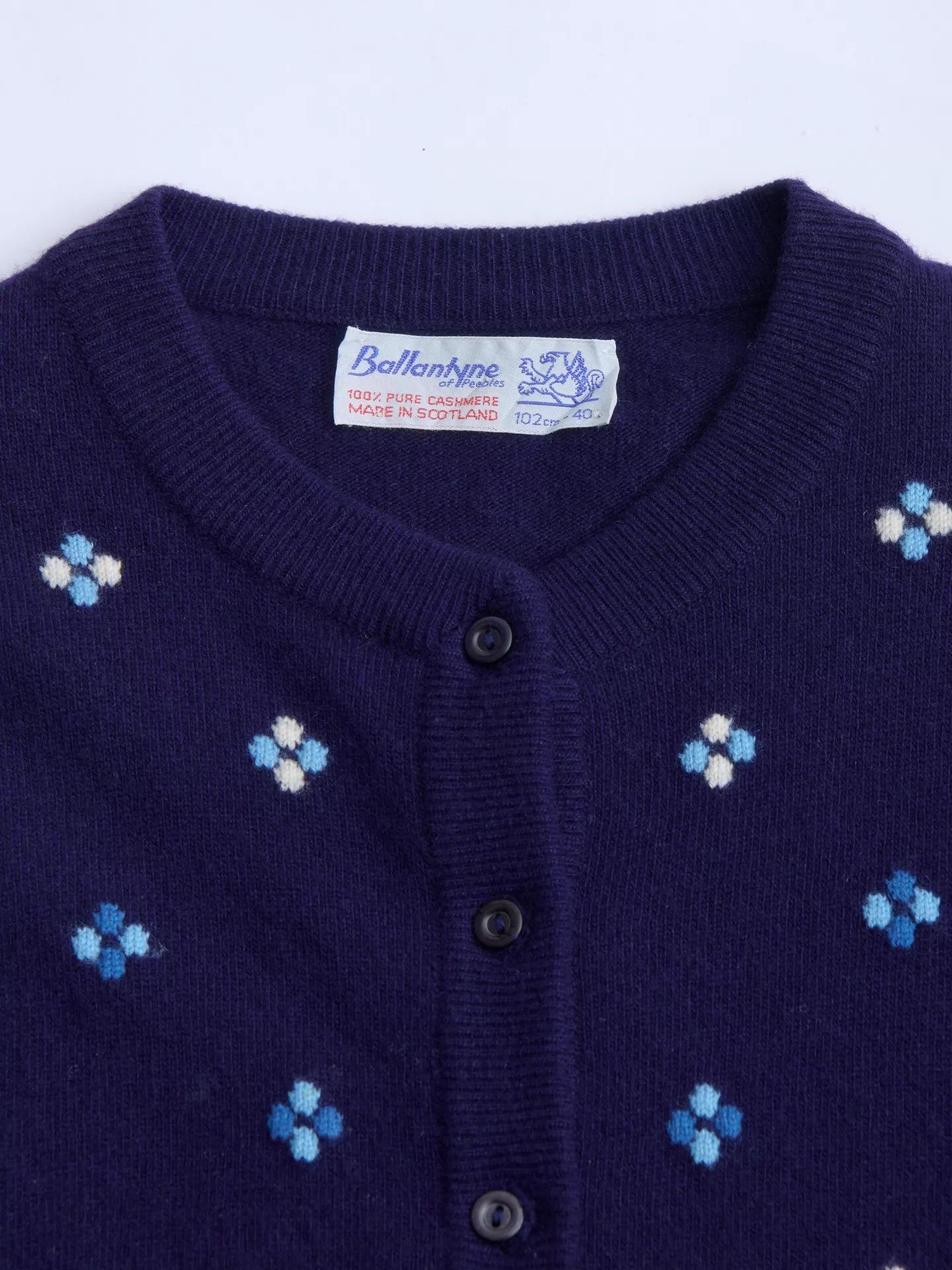 Ballantyne Vintage Ballantyne Navy Floral Cashmere Cardigan Size ONE SIZE - 8 Thumbnail