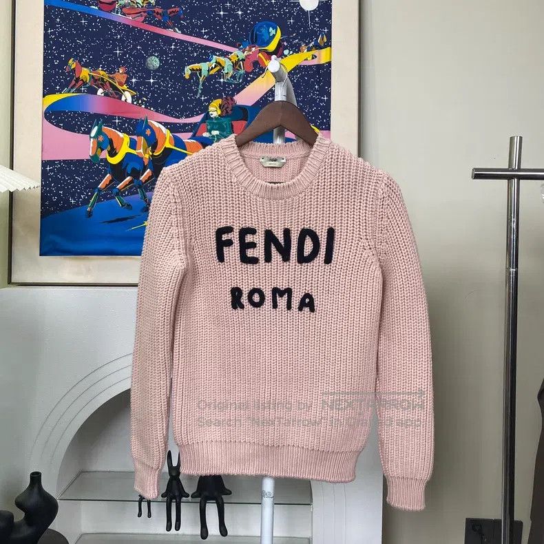 Fendi Fendi Pink Logo Sweatshirt Size S / US 4 / IT 40 - 1 Thumbnail
