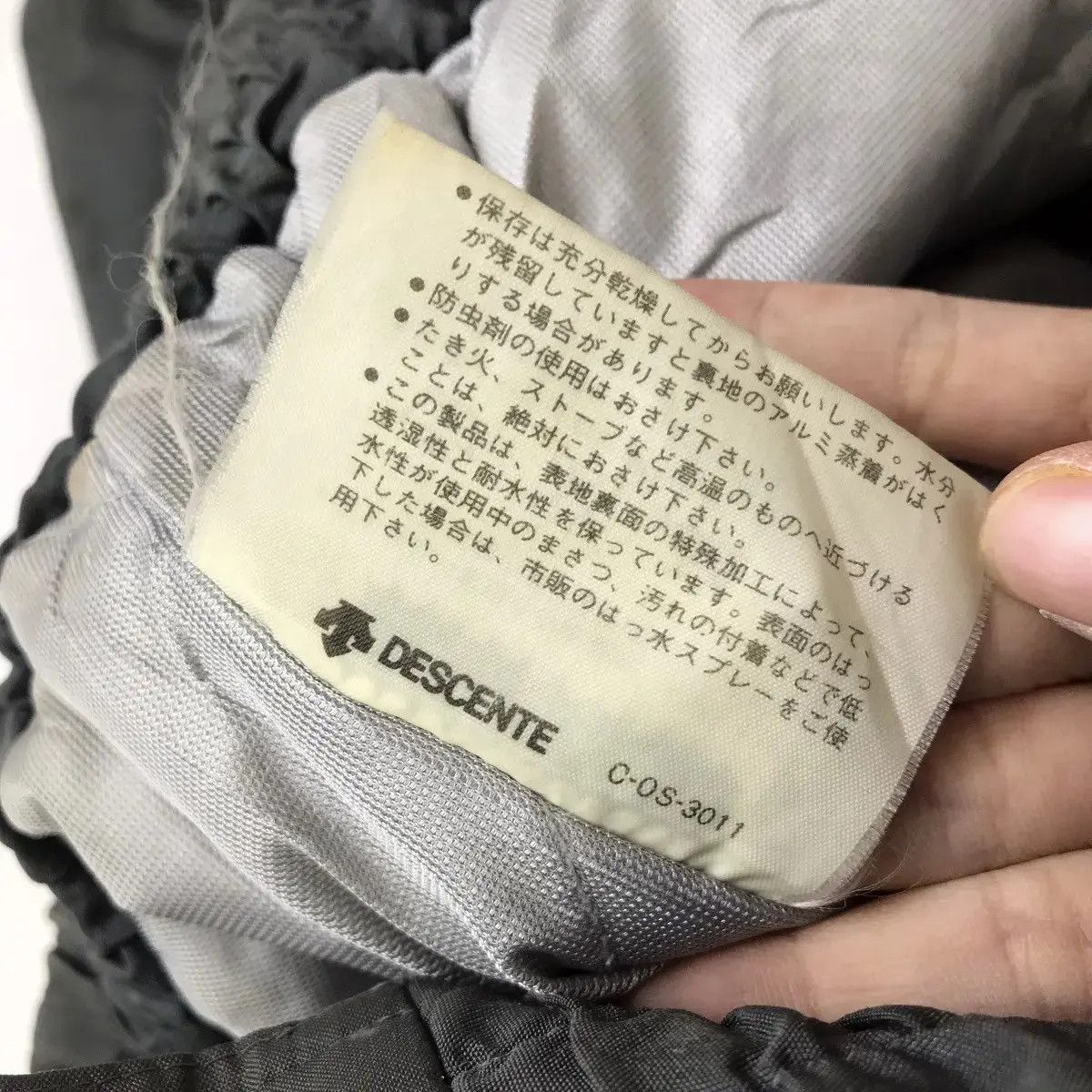 Descente Vintage DESCENTE JAPAN SKIER All Terrain Tactical Ski Jacket Size US L / EU 52-54 / 3 - 9 Thumbnail