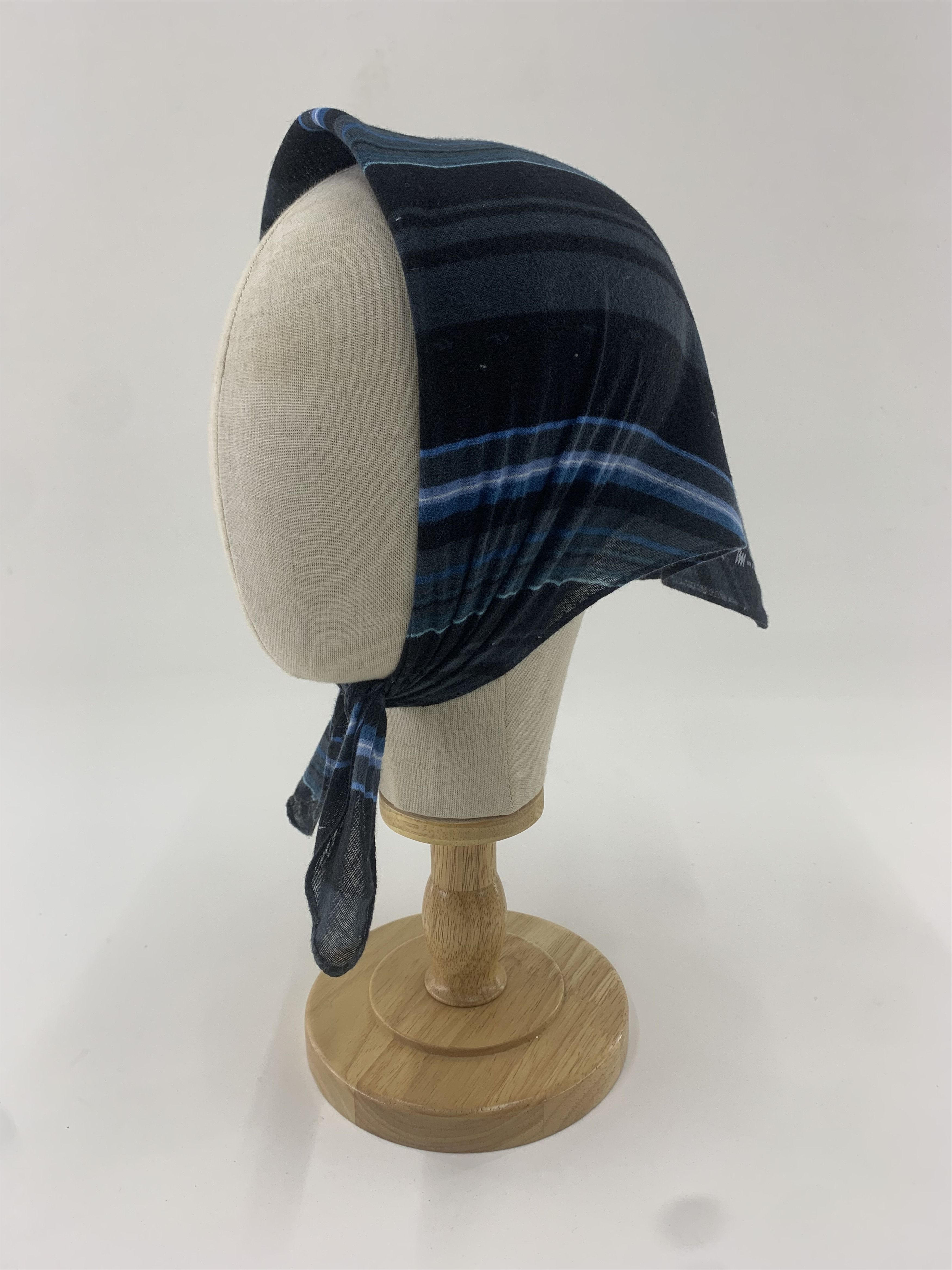 Issey Miyake Issey Miyake Handkerchief Pocket Square Scarf Small TC1260 Size ONE SIZE - 1 Thumbnail