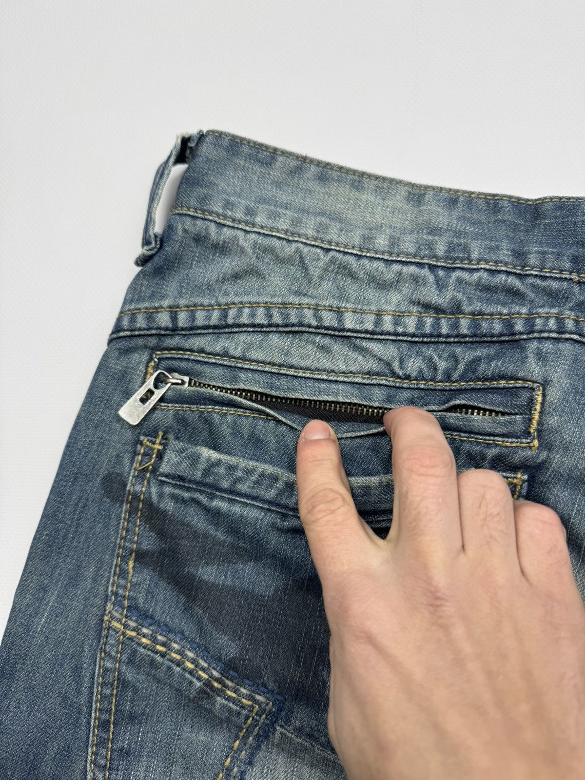 If Six Was Nine Vintage Junya Watanabe Style Distressed Jeans Size US 33 - 9 Thumbnail