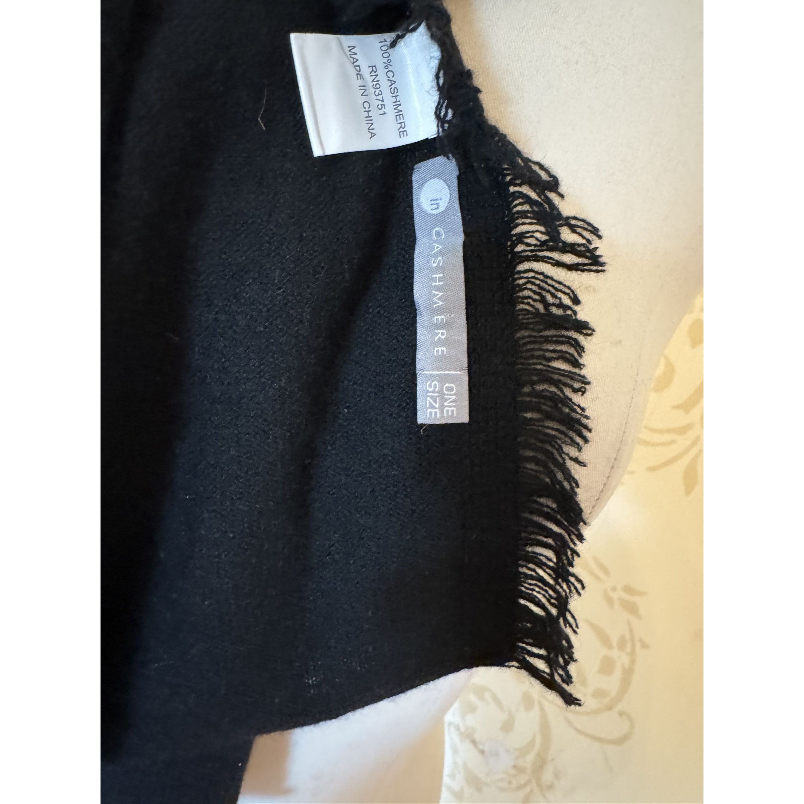 Vintage In Cashmere 100% Black Fringe Large Scarf ~ Super Soft 68"x1 Size ONE SIZE - 3 Thumbnail