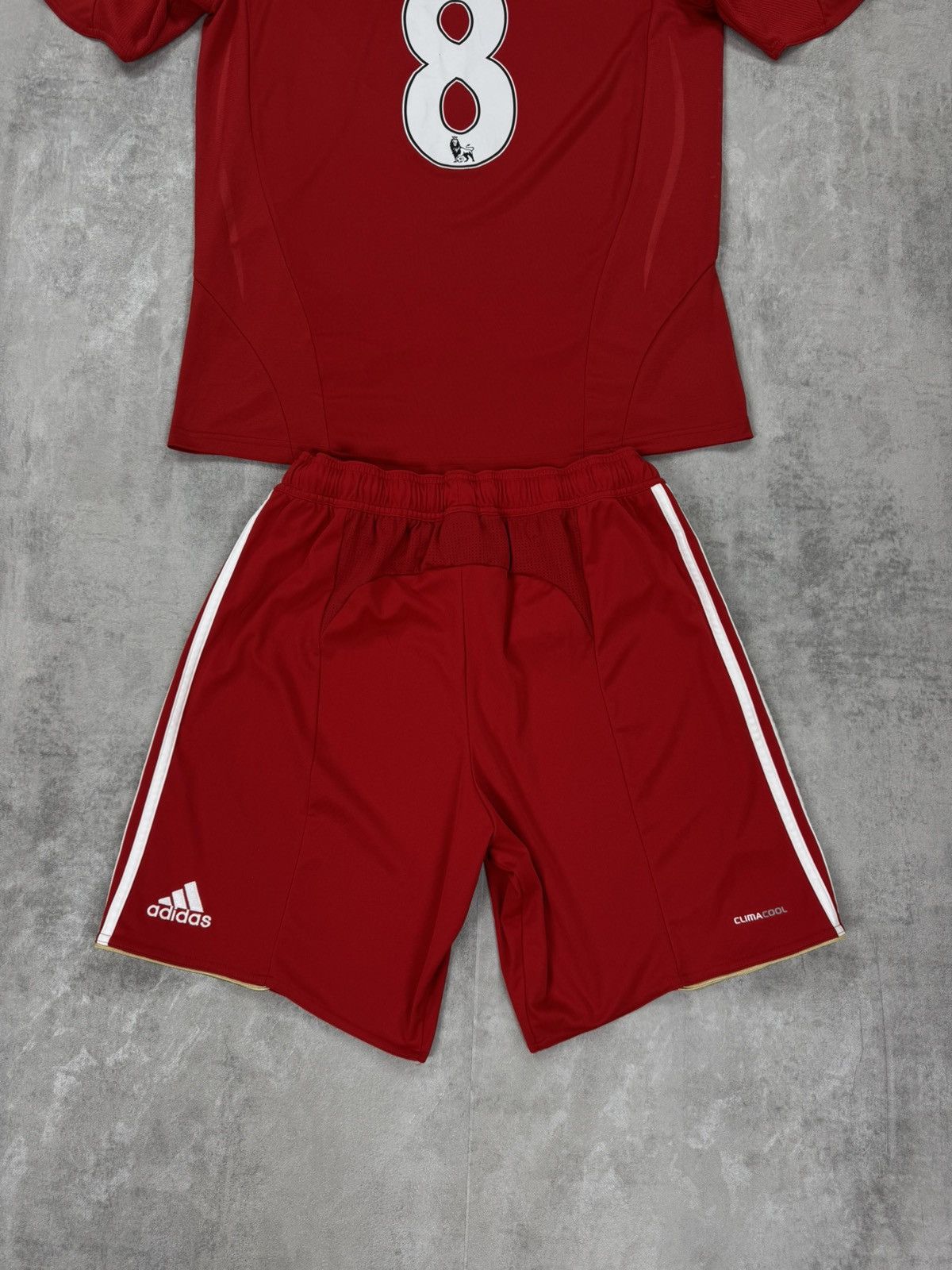 Adidas Adidas Clima365 Liverpool soccers uniform set Florian #8 Size US M / EU 48-50 / 2 - 5 Thumbnail