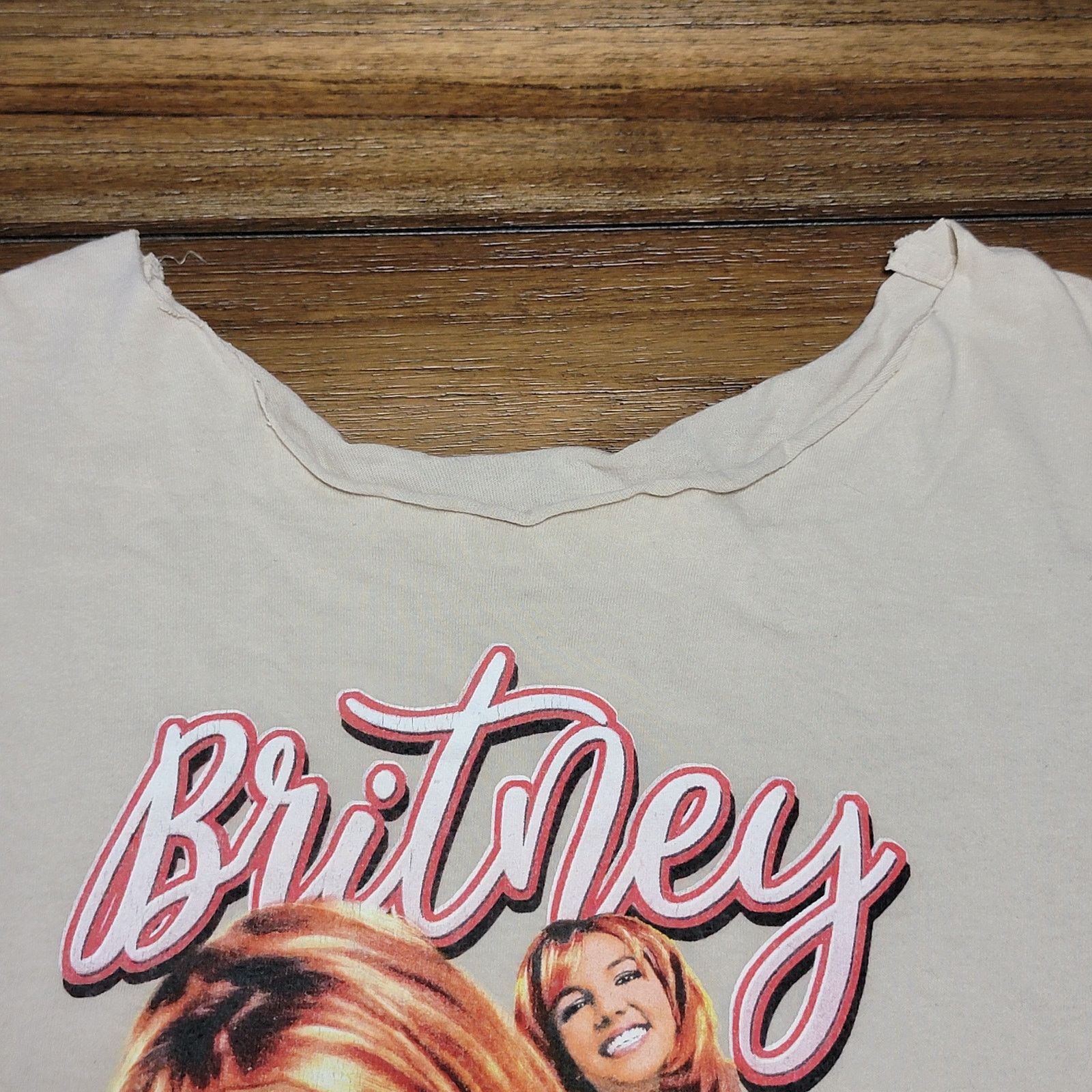Other Britney Spears Beige Tee - Size Medium Size M / US 6-8 / IT 42-44 - 4 Thumbnail