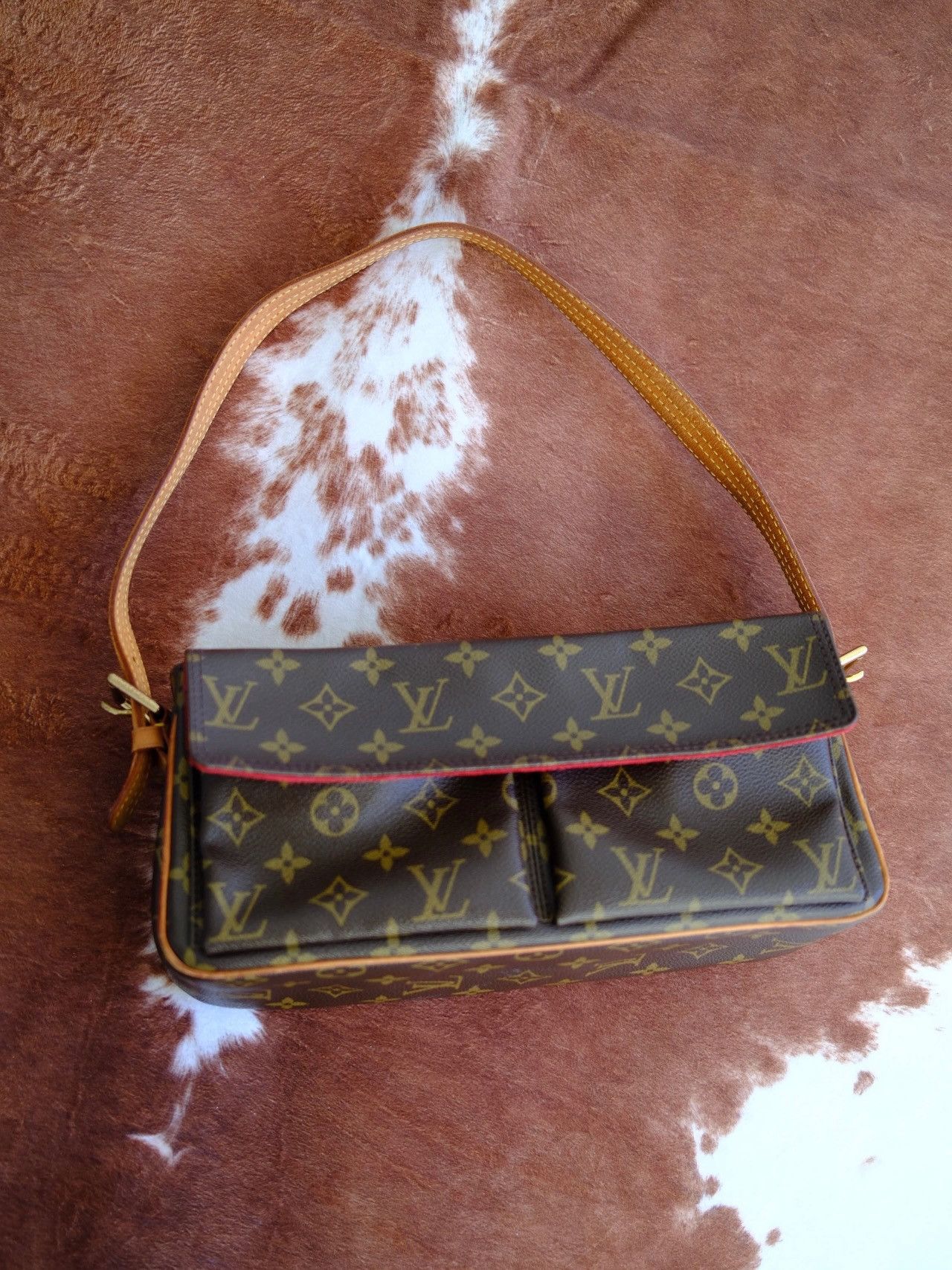 Louis Vuitton Louis Vuitton Monogram Cité Handbag MM Size ONE SIZE - 1 Thumbnail