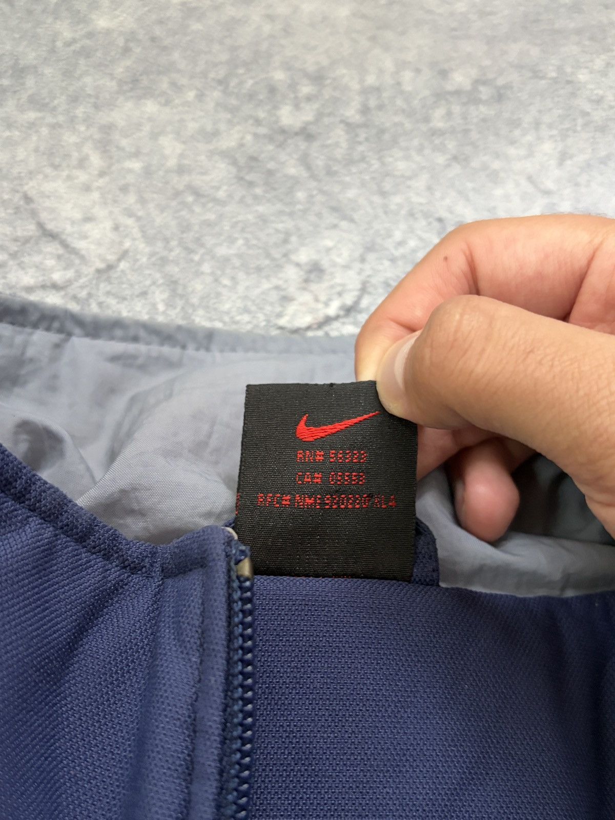 Nike Vintage Nike Quilted Puffer Jacket Navy Blue Yellow Swoosh S Size S / US 4 / IT 40 - 6 Thumbnail