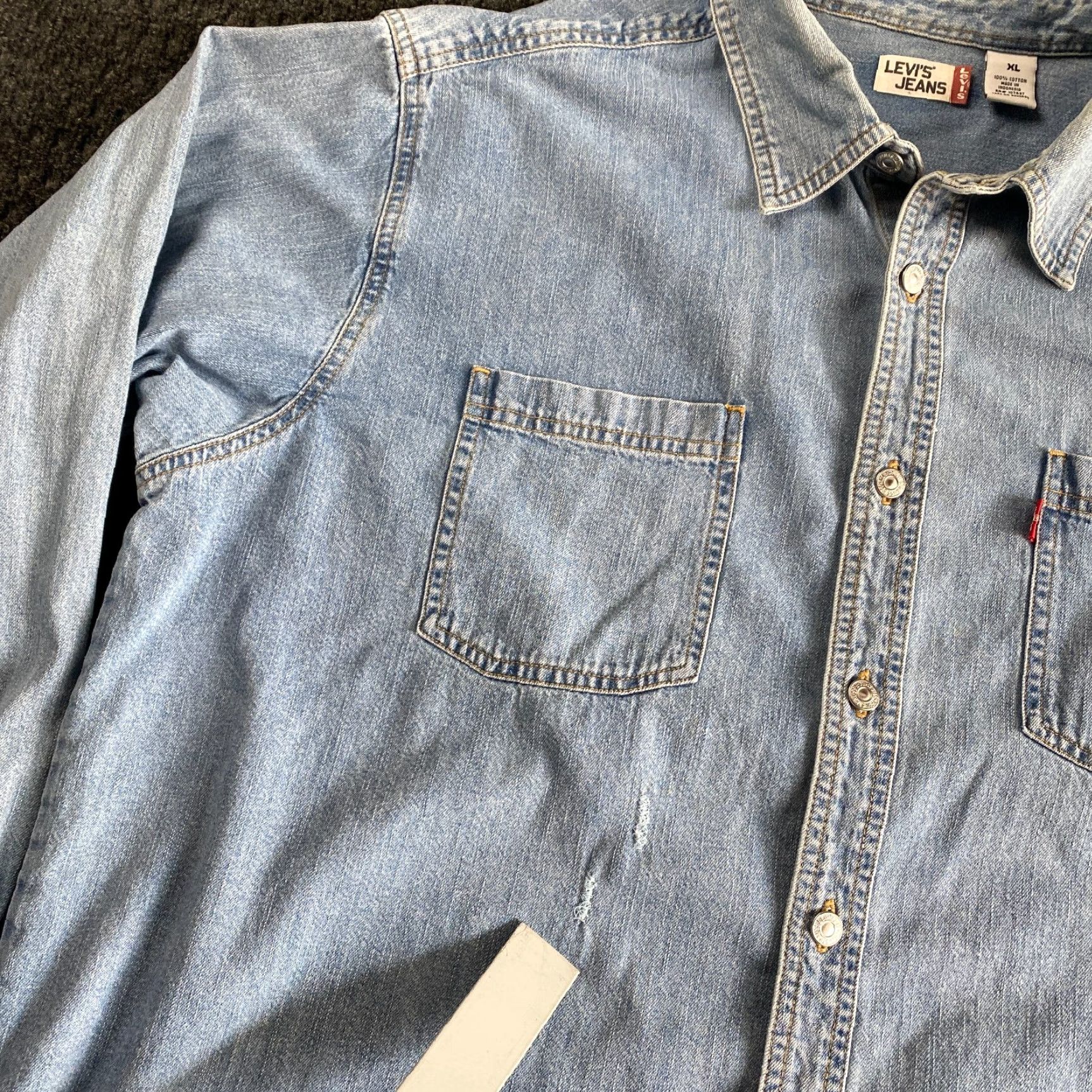 Levi's VINTAGE Levi’s Jeans Red Tab Chambray Denim Button Long Sleeve Shirt 90’s XL Mens Regular Blue Cotton Chambray 90s Biker Retro Rock Jeans Shirt Size US XL / EU 56 / 4 - 6 Thumbnail