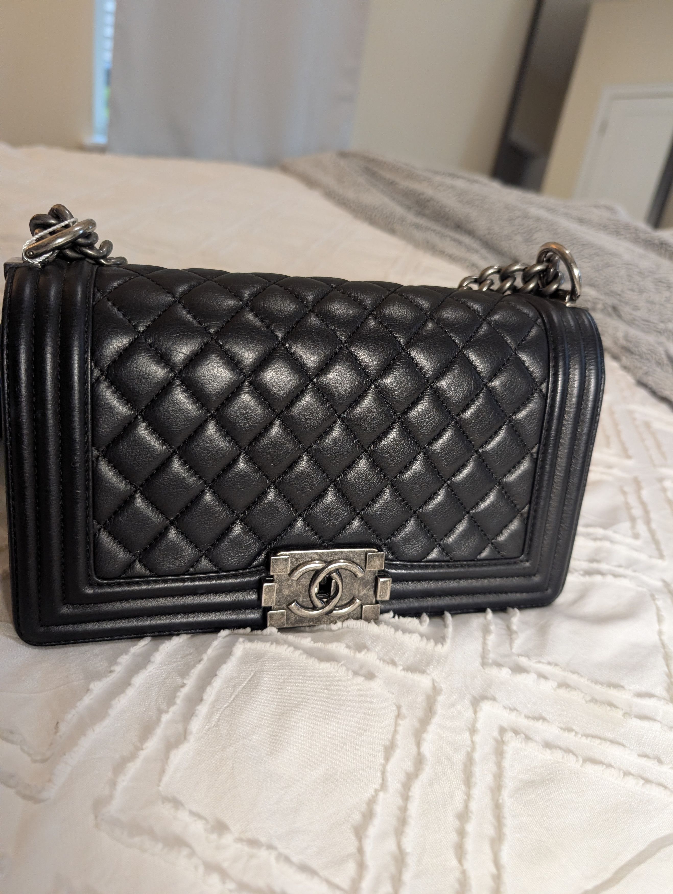 Chanel Chanel Black Quilted Lambskin Leather Boy Bag Size ONE SIZE - 4 Thumbnail