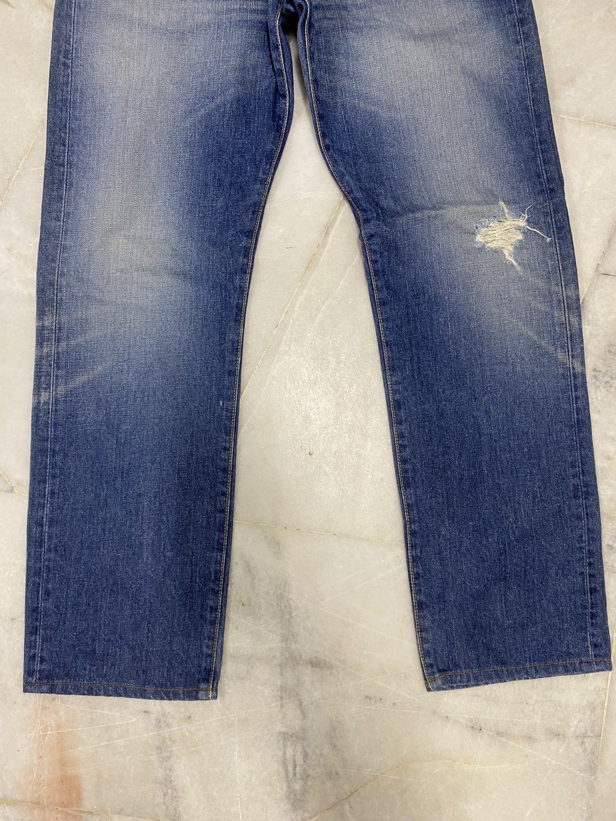Levi's Size 32x30 Vintage Levis 505 Distressed Jeans Faded Pants Size US 32 / EU 48 - 2 Thumbnail