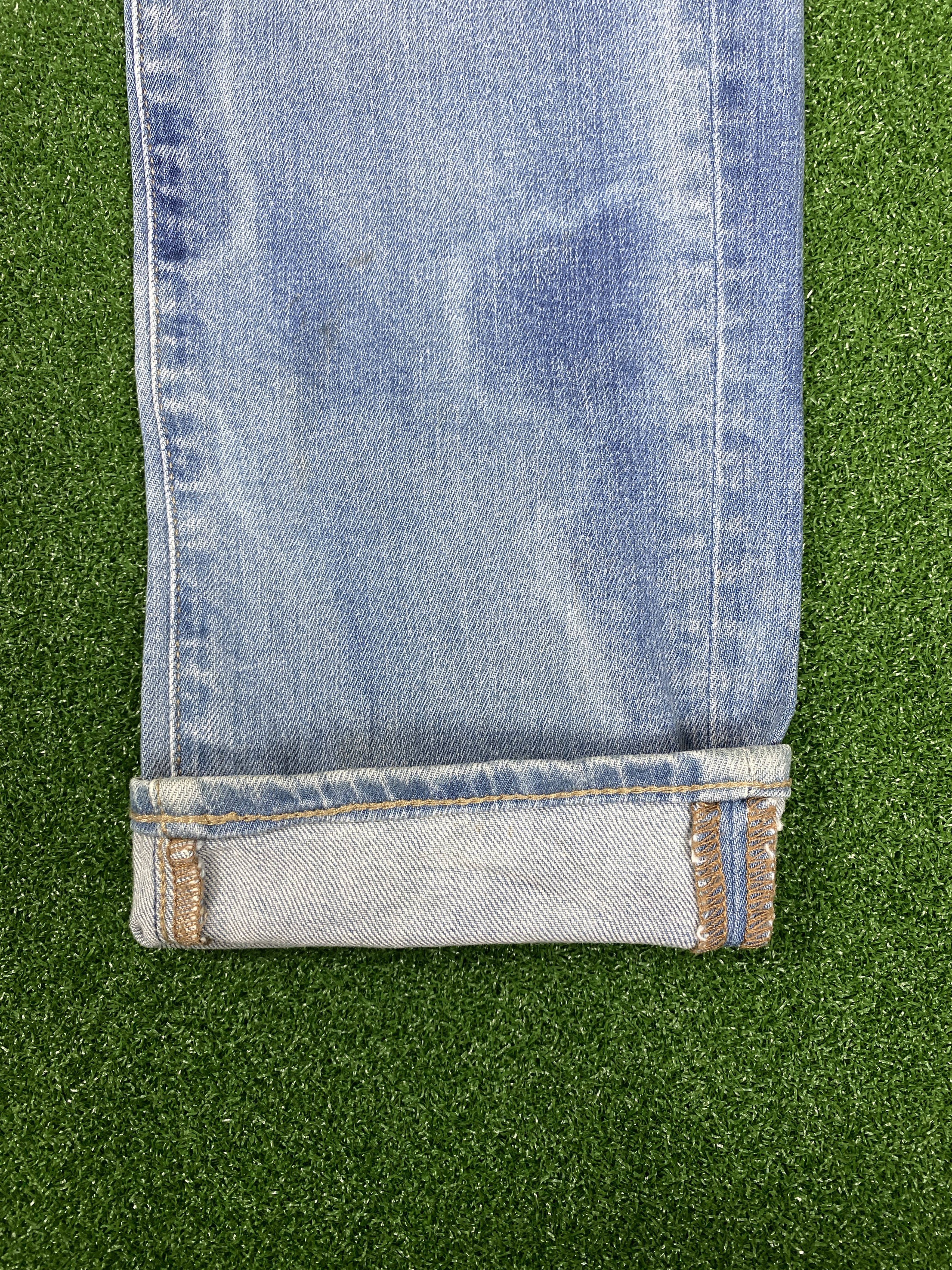 Old Navy Vintage Old Navy Distressed Mid Wash Jeans CP0037 Size US 31 - 6 Thumbnail