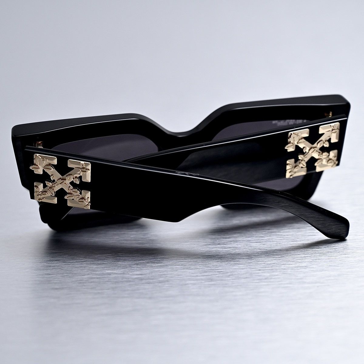 Off-White OFF WHITE CATALINA SUNGLASSES Size ONE SIZE - 9 Thumbnail