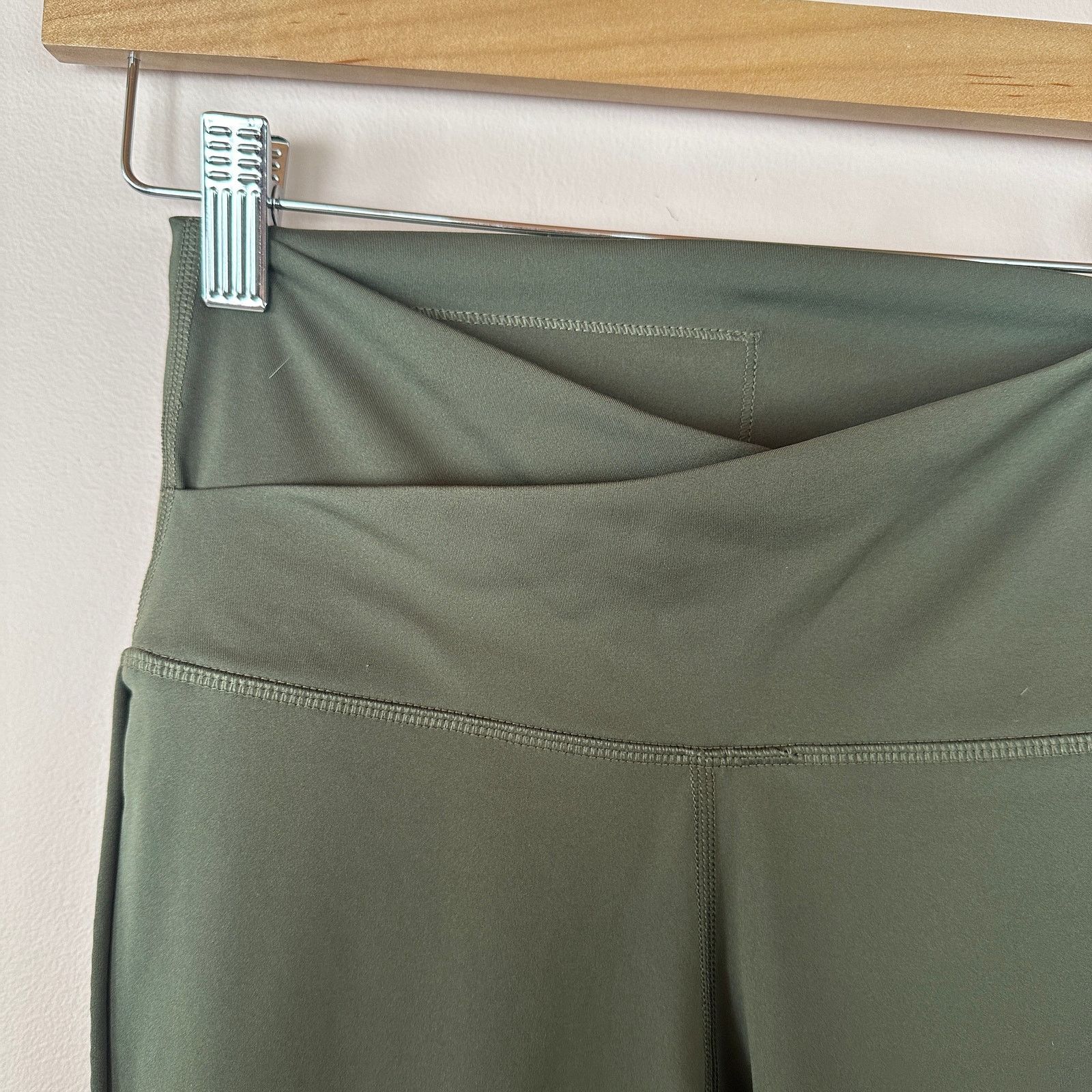 Nike Nike Olive Green Dri-Fit Yoga High Rise 7/8 Length Leggings Size 23" - 4 Thumbnail