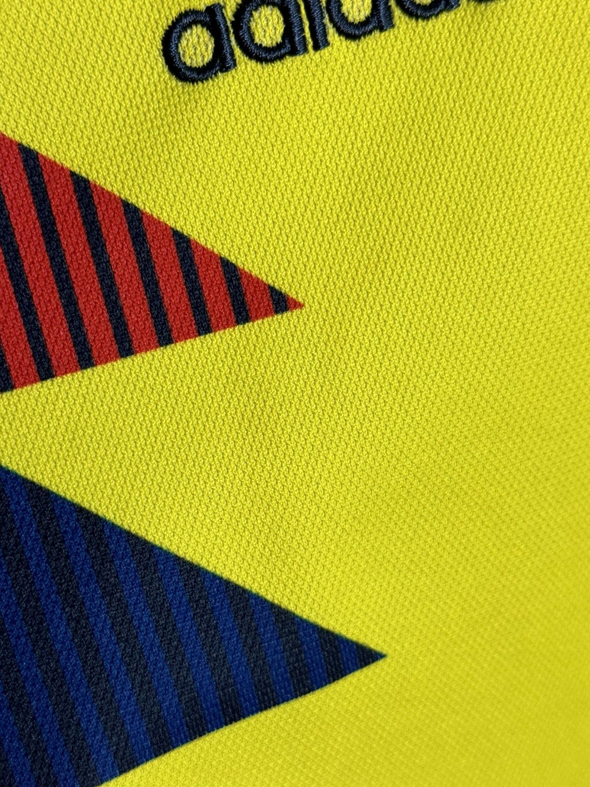 Adidas Colombia 18/19 Home Football Soccer Long Sleeve Jersey Size US S / EU 44-46 / 1 - 12 Thumbnail