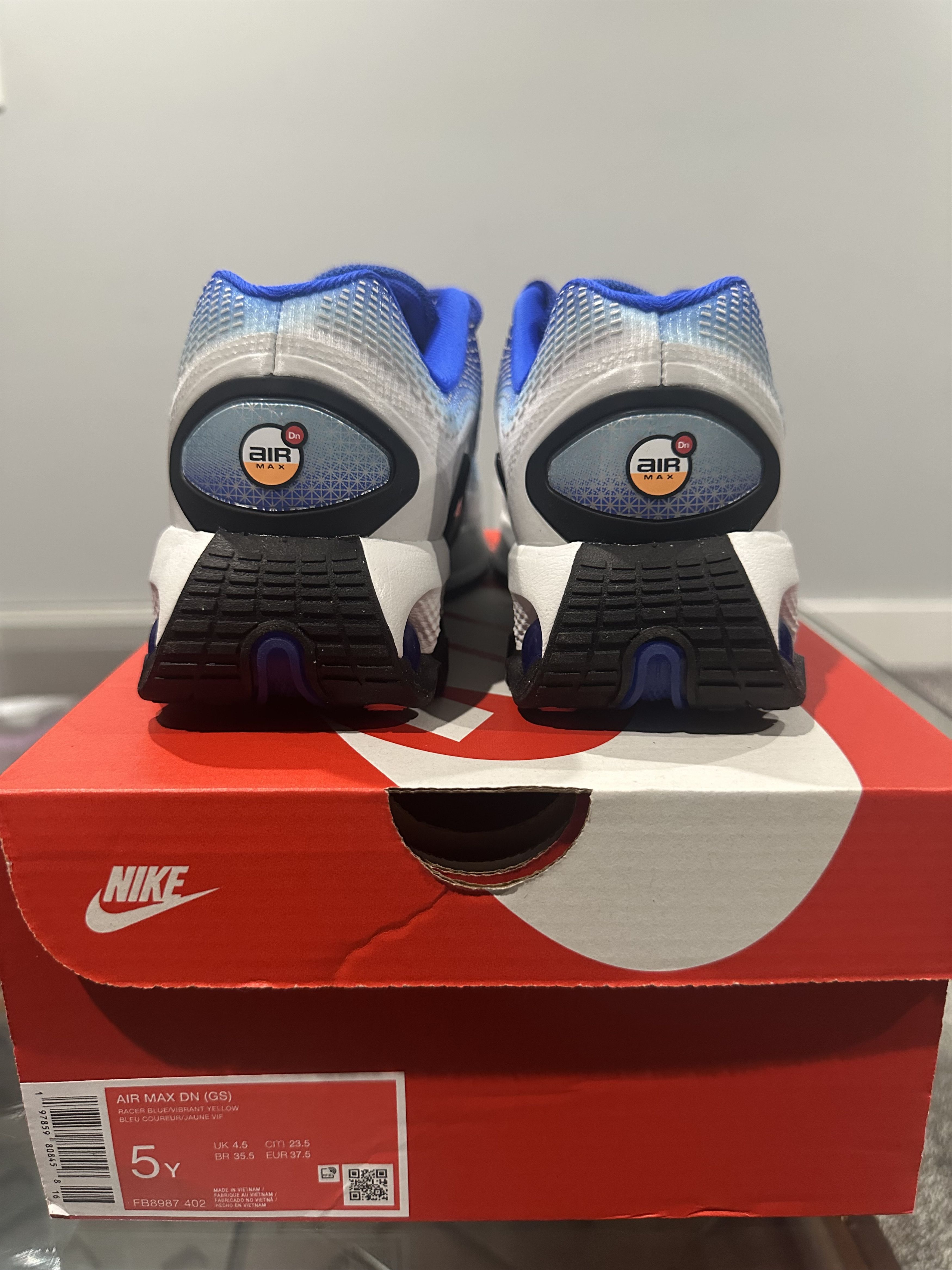 Nike Air Max DN GS 'Racer Blue' Size US 5 / EU 37 - 5 Thumbnail