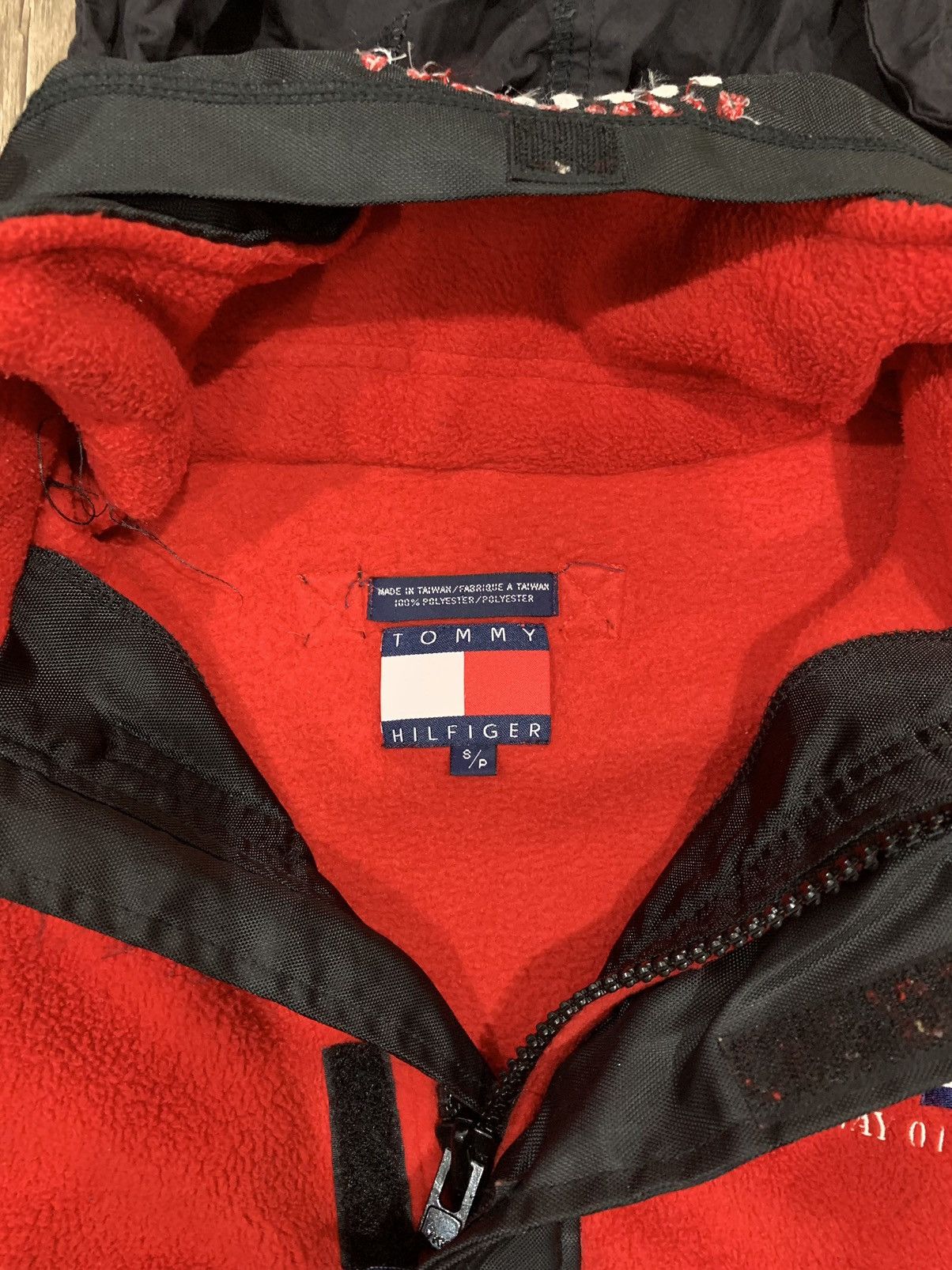 Tommy Hilfiger × Vintage 90s Red T.H.A. Tommy Hilfiger Fleece 1/4 zip up Size US L / EU 52-54 / 3 - 7 Thumbnail