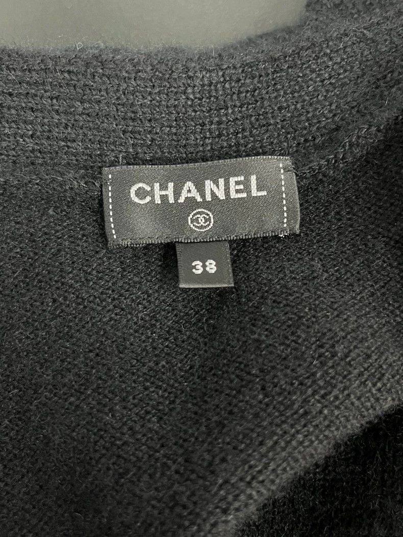 Chanel Chanel 22B black V-neck cashmere knitted dress Size XS / US 0-2 / IT 36-38 - 4 Thumbnail