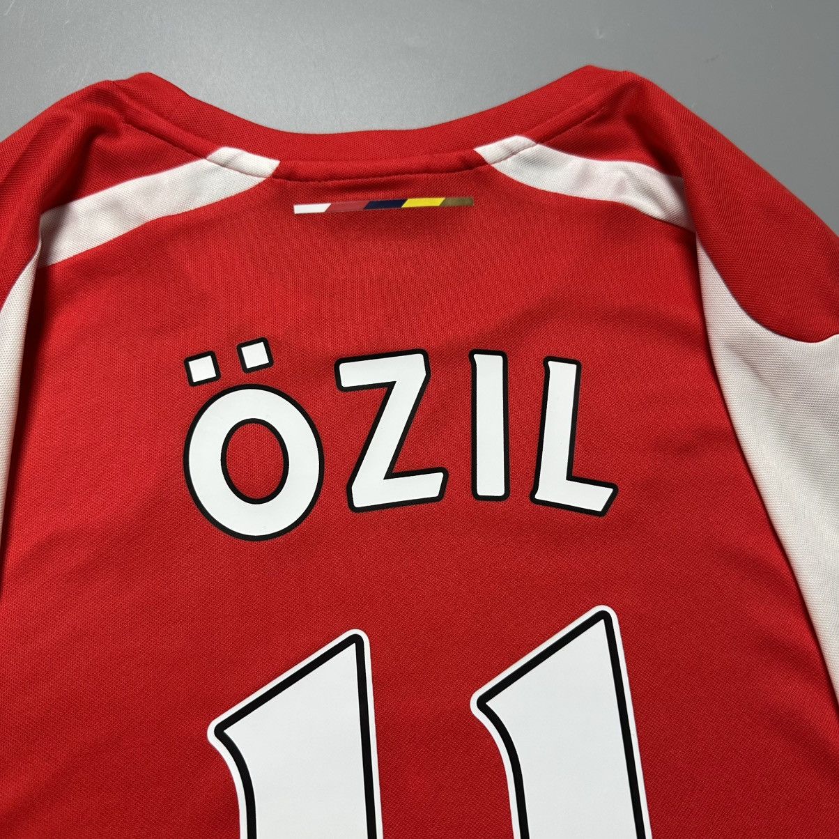 Puma ARSENAL PUMA 2014/2015 FOOTBALL SOCCER HOME JERSEY #11 OZIL Size US M / EU 48-50 / 2 - 11 Thumbnail