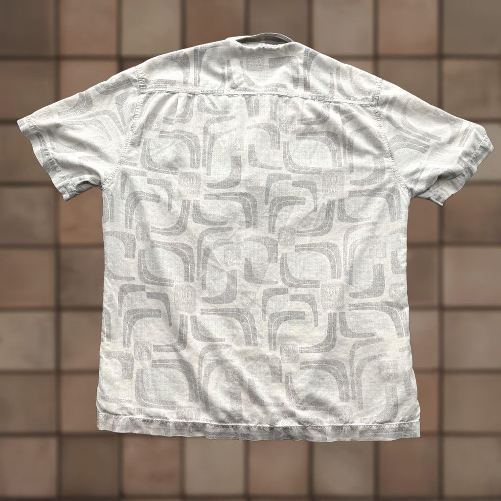 Tommy Bahama Tommy Bahama Shirt Mens Medium Gray Geometric 100% Silk Short Sleeve Button Up Size US M / EU 48-50 / 2 - 1 Thumbnail