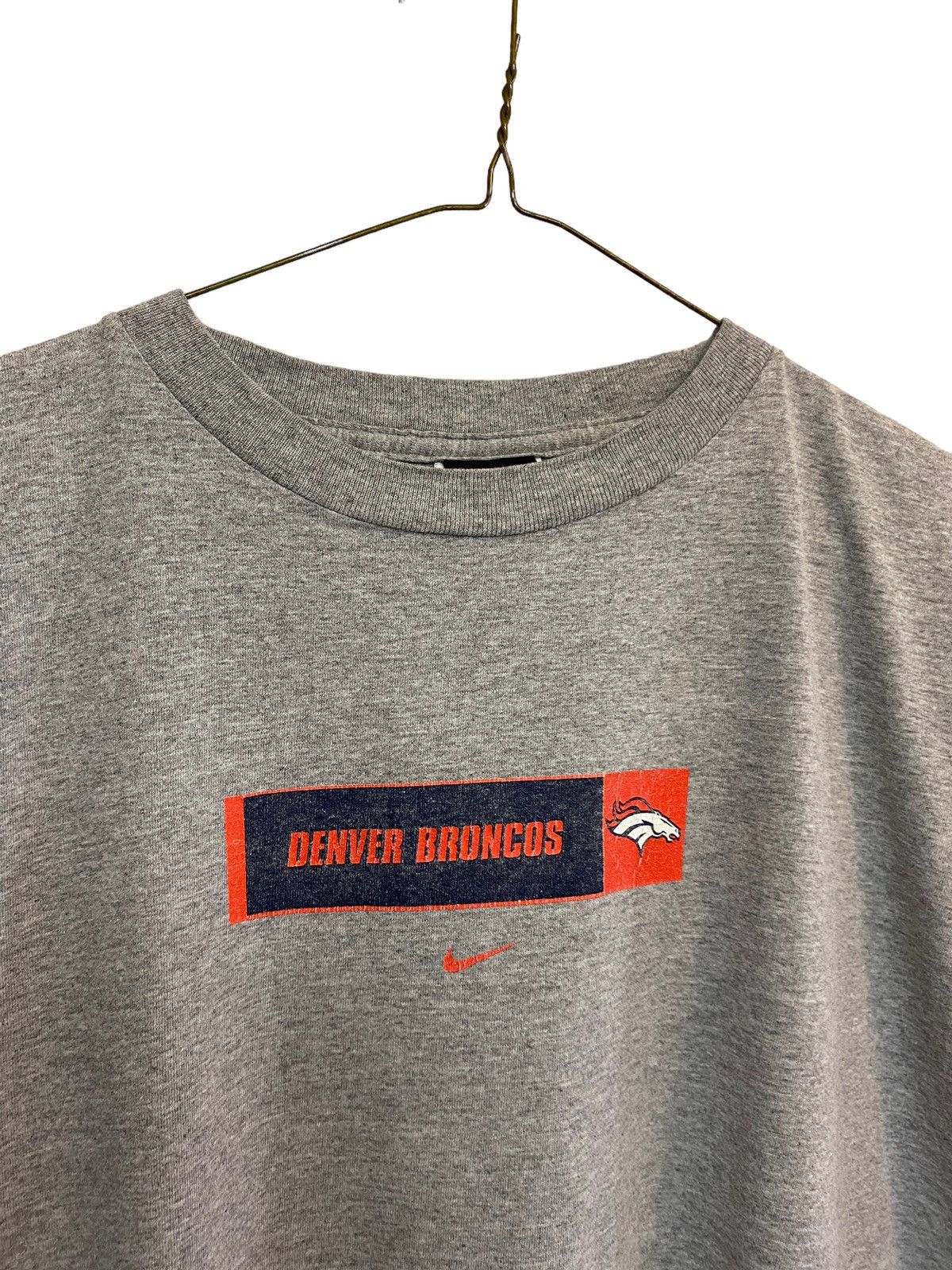 NFL Vintage Nike Team NFL Denver Broncos Football Box Logo Tee Size US L / EU 52-54 / 3 - 3 Thumbnail