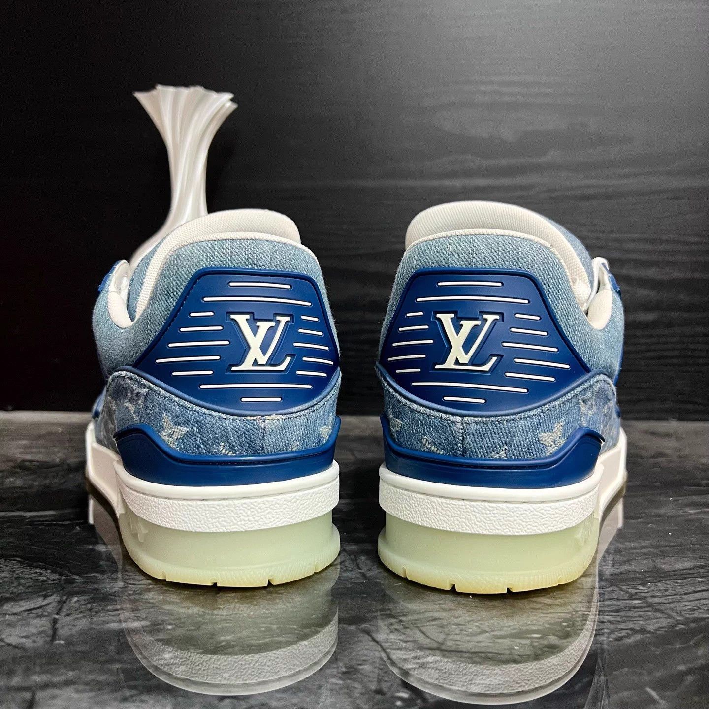 Louis Vuitton Lv 1089 41 Denim W/Blue Trainer 95 New Size US 8 / EU 41 - 4 Thumbnail