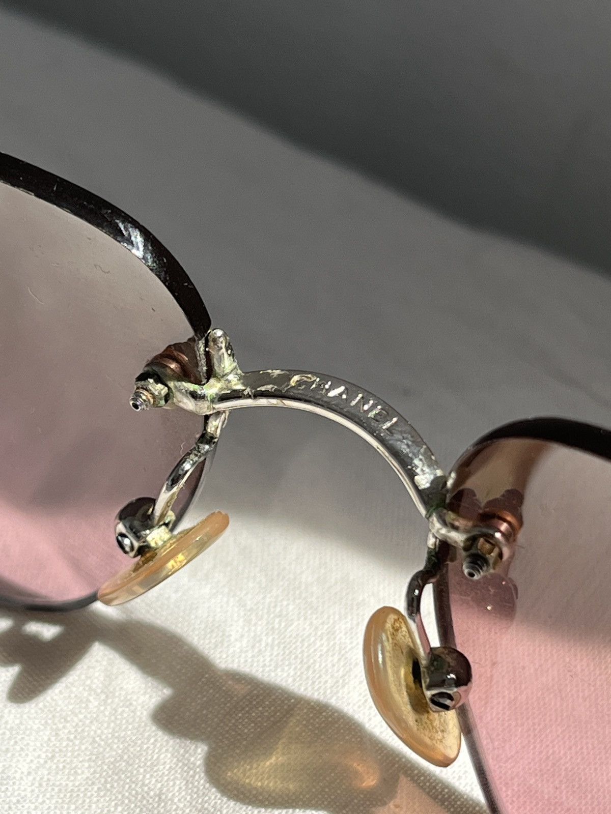 Chanel Chanel Sunglasses 4017 CC Rhinestone Logo Rimless Vintage Size ONE SIZE - 7 Thumbnail