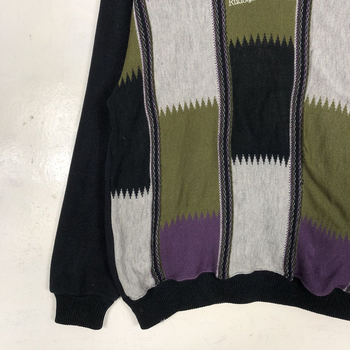 Vintage Vintage Rudolf Valentino Sweatshirt Size US M / EU 48-50 / 2 - 3 Thumbnail