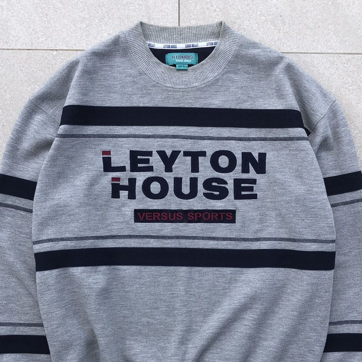 Vintage VTG Leyton House Versus Sports Embroidered Spellout Crewneck Size US L / EU 52-54 / 3 - 2 Thumbnail