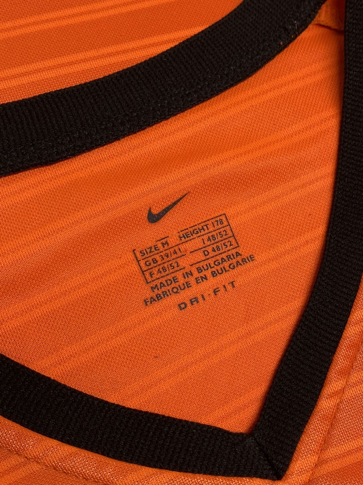 Nike Vintage Nike Valencia 2001/02 Away Football Soccer Jersey Size US M / EU 48-50 / 2 - 18 Thumbnail