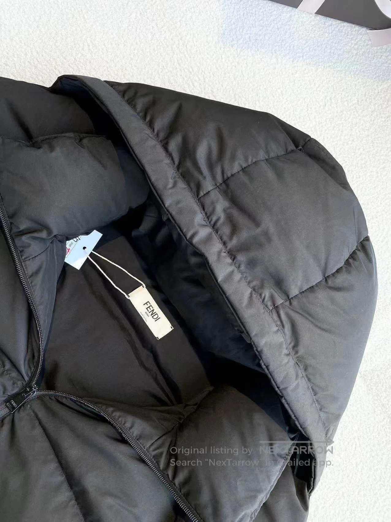 Fendi Fendi Letter Logo sleeve badge black down jacket| Size XS / US 0-2 / IT 36-38 - 4 Thumbnail