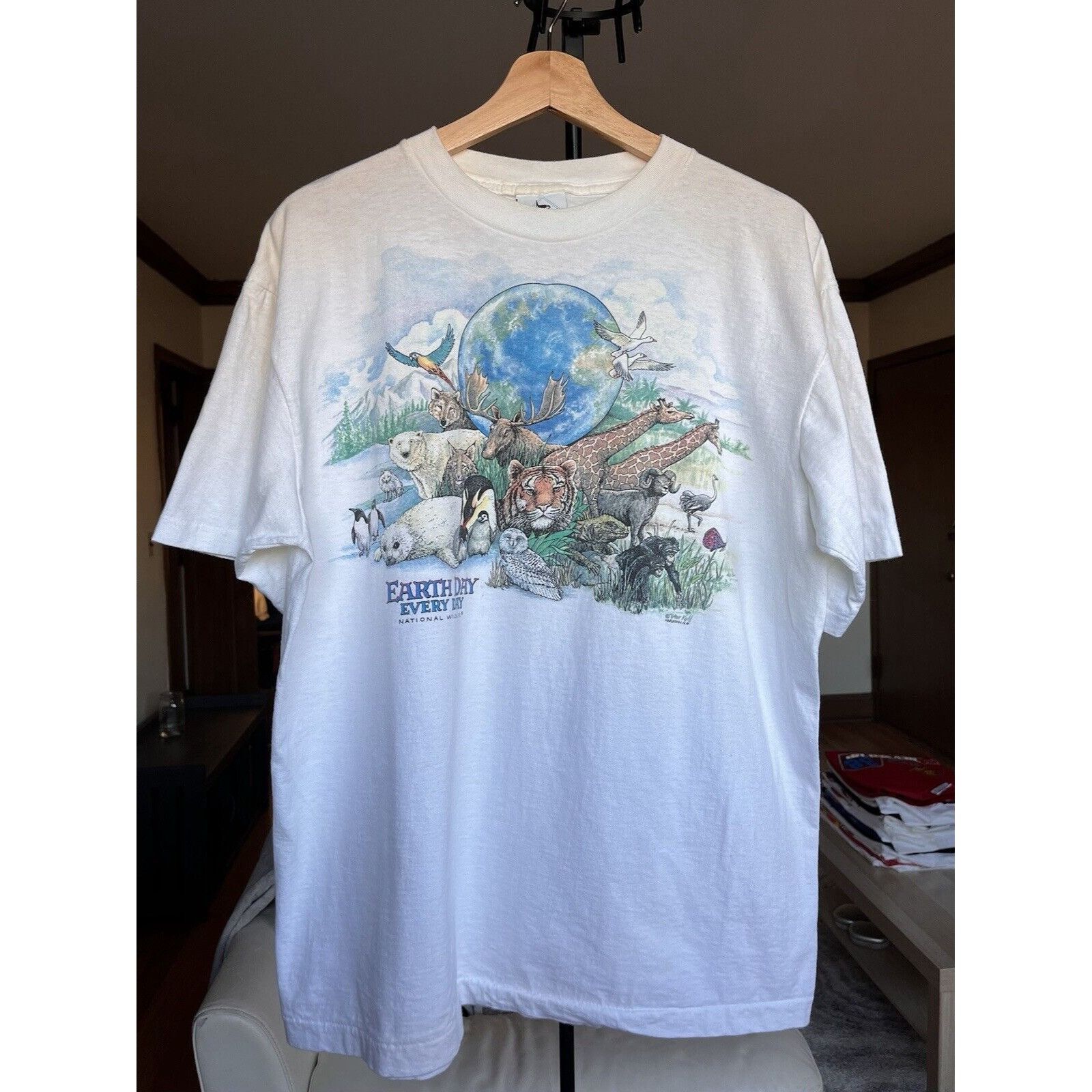 VINTAGE EARTH DAY ANIMALS SINGLE STITCH T SHIRT XL 1990s 80s