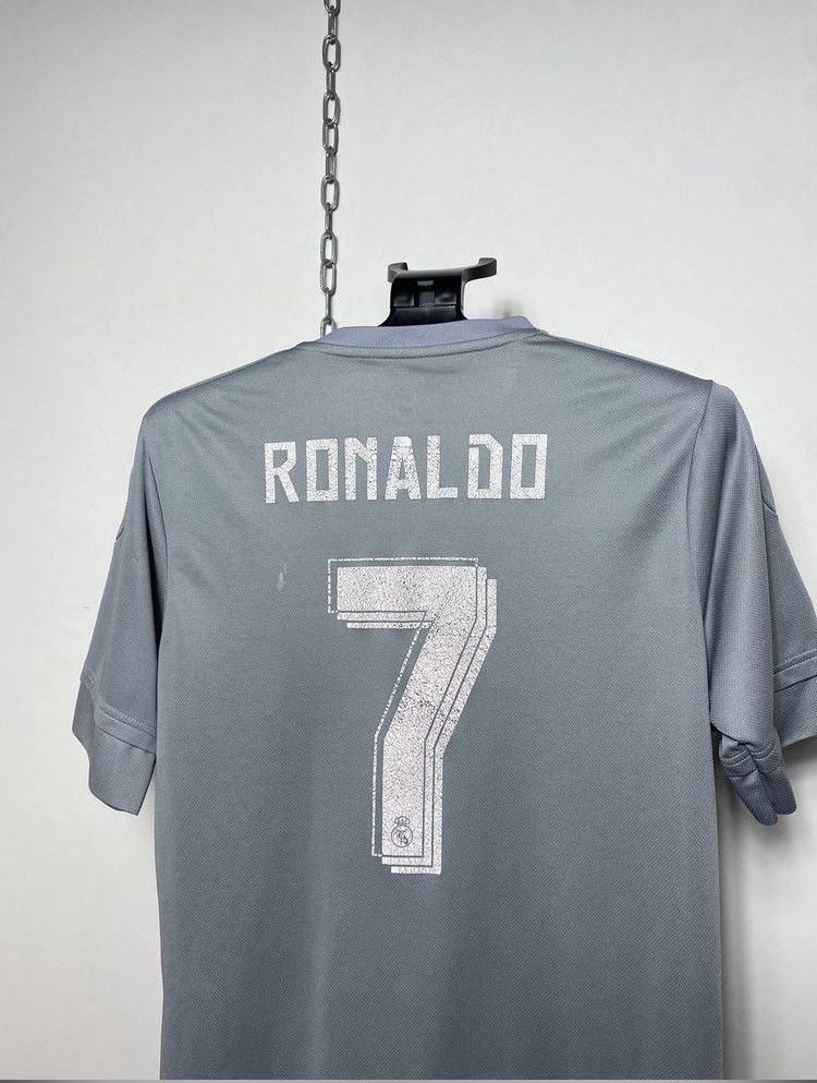 Other Adidas Real Madrid #7 Ronaldo 2015/16 Blockcocre Jersey Size US L / EU 52-54 / 3 - 8 Thumbnail