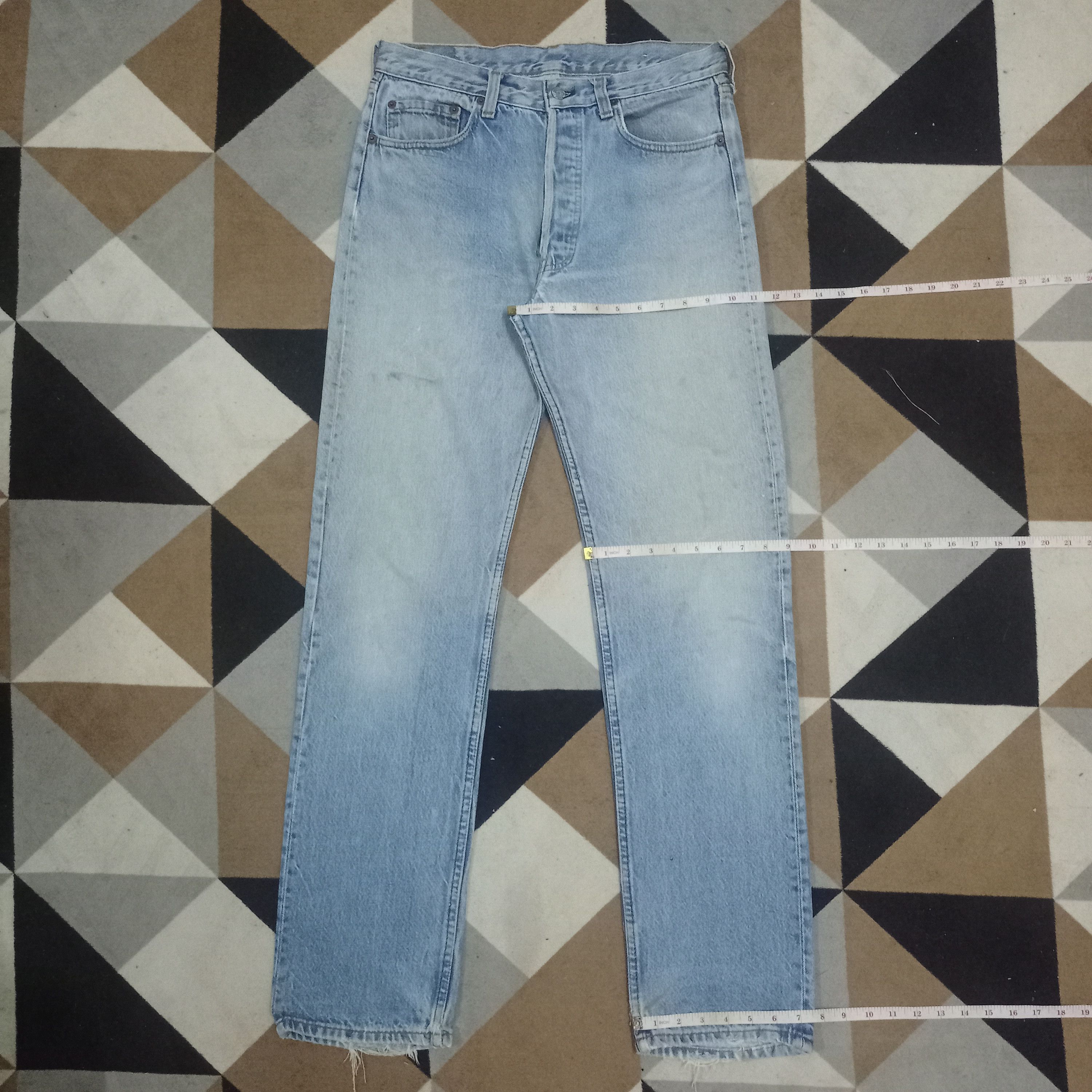 Levi's × Levi's Vintage Clothing Vintage 90s Levis 501 Blue Wash Distressed Jeans Size US 31 - 12 Thumbnail