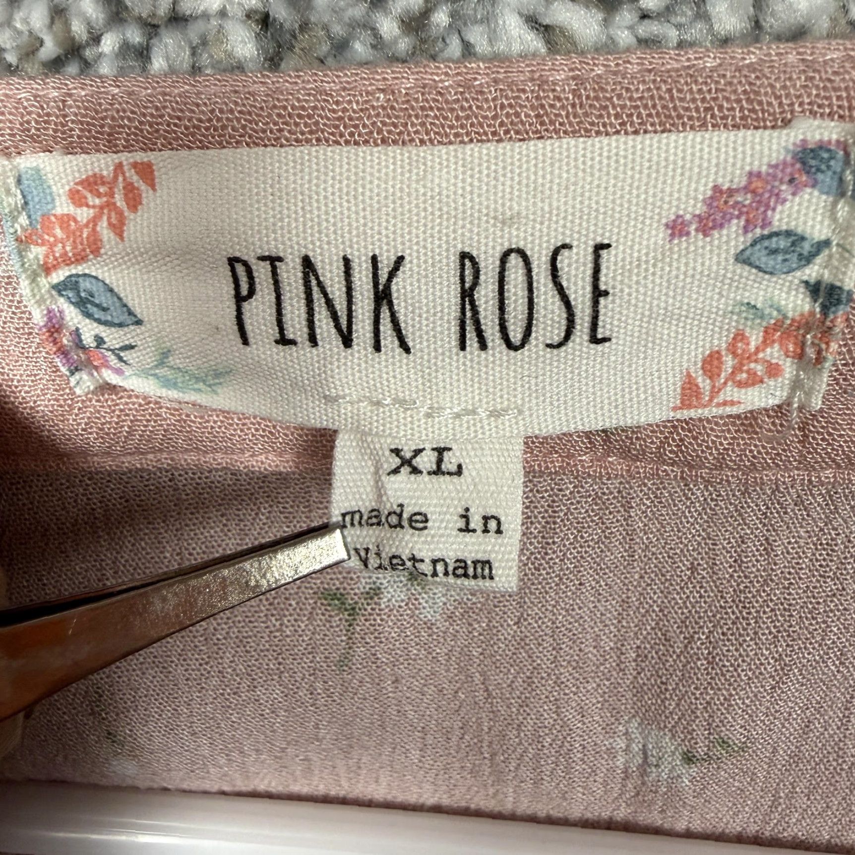 Vintage Pink Rose Blouse XL Floral Kimono Sleeve Relaxed Boho Lightweight Semi-Sheer Pink Rose Blouse Womens XL Casual Summer Size XL / US 12-14 / IT 48-50 - 6 Thumbnail