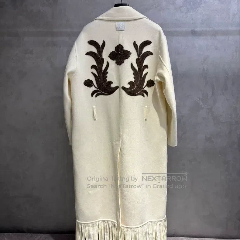 Louis Vuitton Louis Vuitton Off-white patterned suit collar long lace-up Size US S / EU 44-46 / 1 - 5 Thumbnail