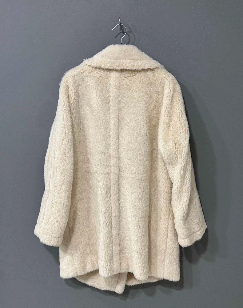 Max Mara Max Mara Short white teddy Size S / US 4 / IT 40 - 3 Thumbnail