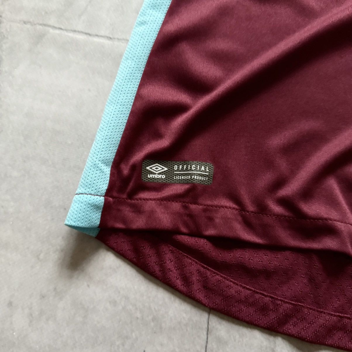 Umbro 2016/17 Umbro West Ham Queen Elizabeth SOCCER JERSEY SHIRT Size US S / EU 44-46 / 1 - 5 Thumbnail