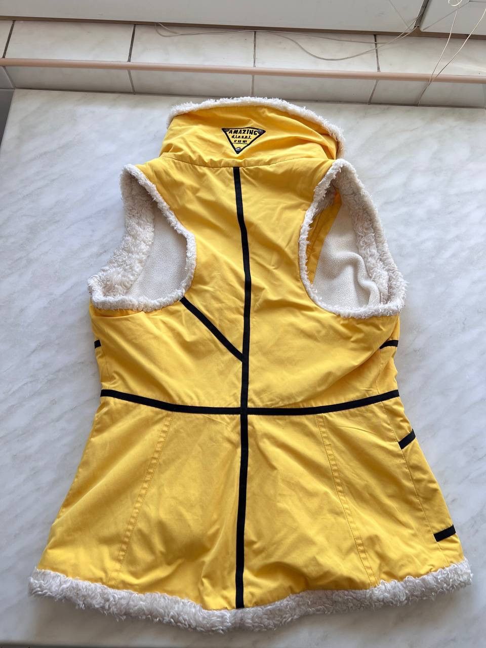 Diesel Vintage DIESEL Archive Avantgarde Y2K Vest Faux Fur Jacket Size M / US 6-8 / IT 42-44 - 10 Thumbnail