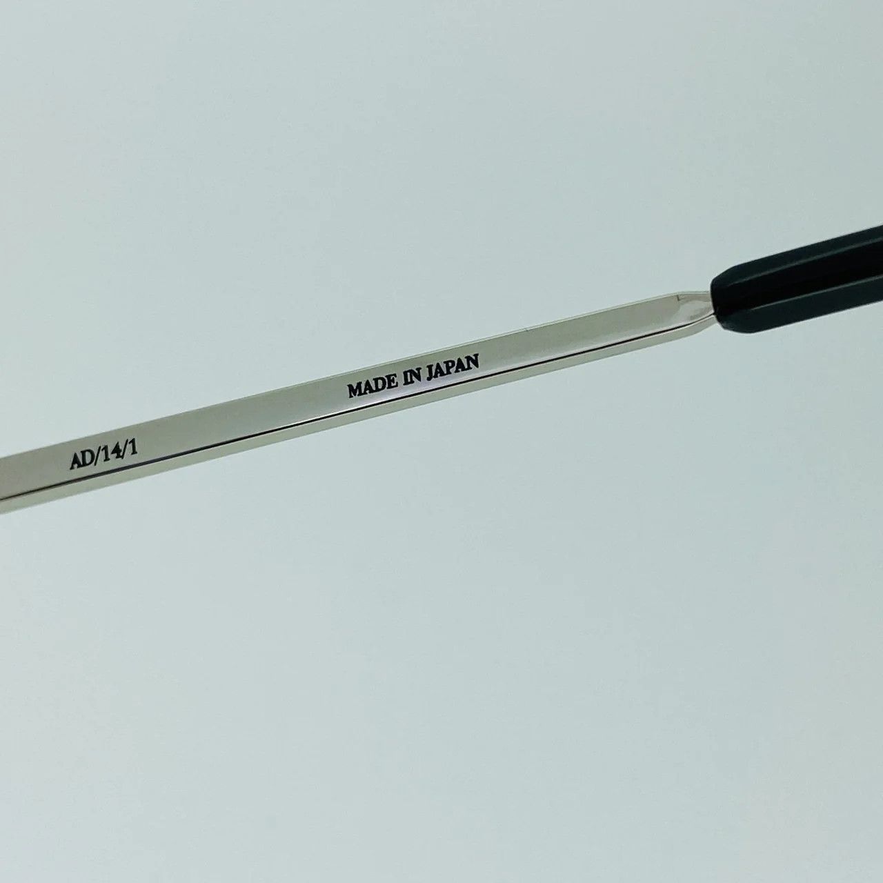 Ann Demeulemeester Ann Demeulemeester Sunglasses White Gold and Grey Size ONE SIZE - 6 Thumbnail