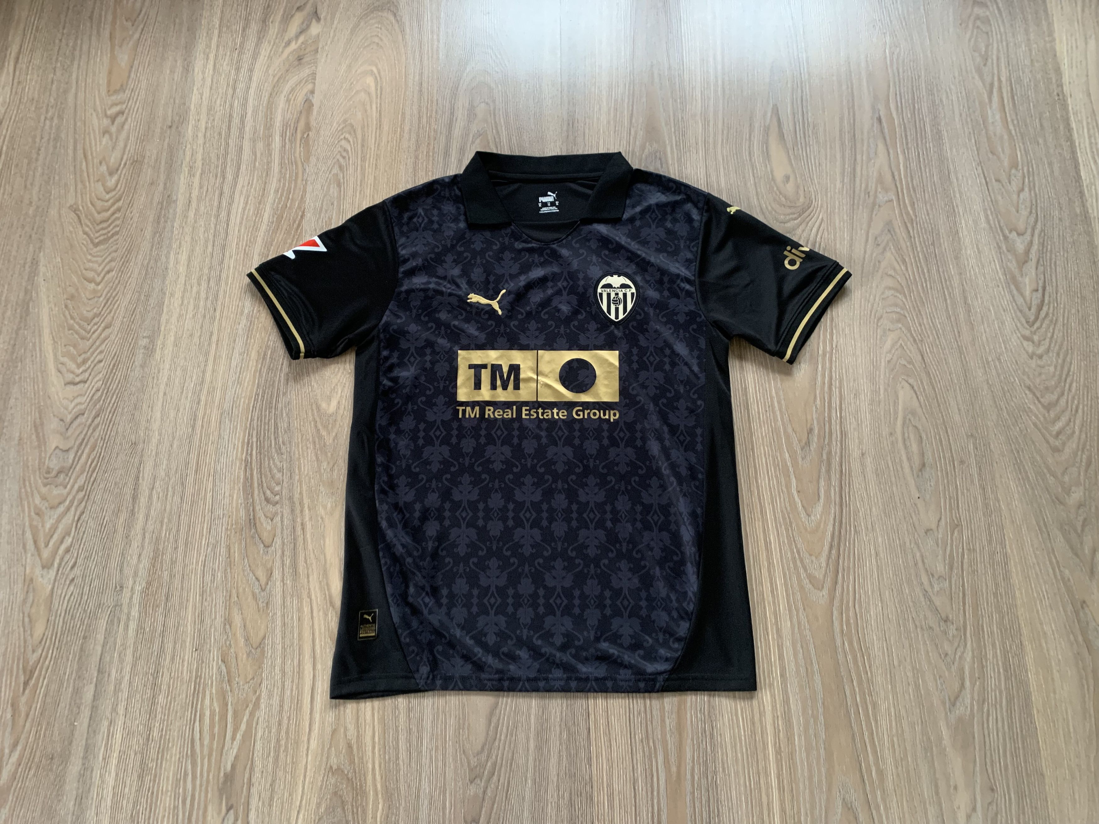 Puma Puma Valencia FC Black Jersey Size US XL / EU 56 / 4 - 2 Thumbnail