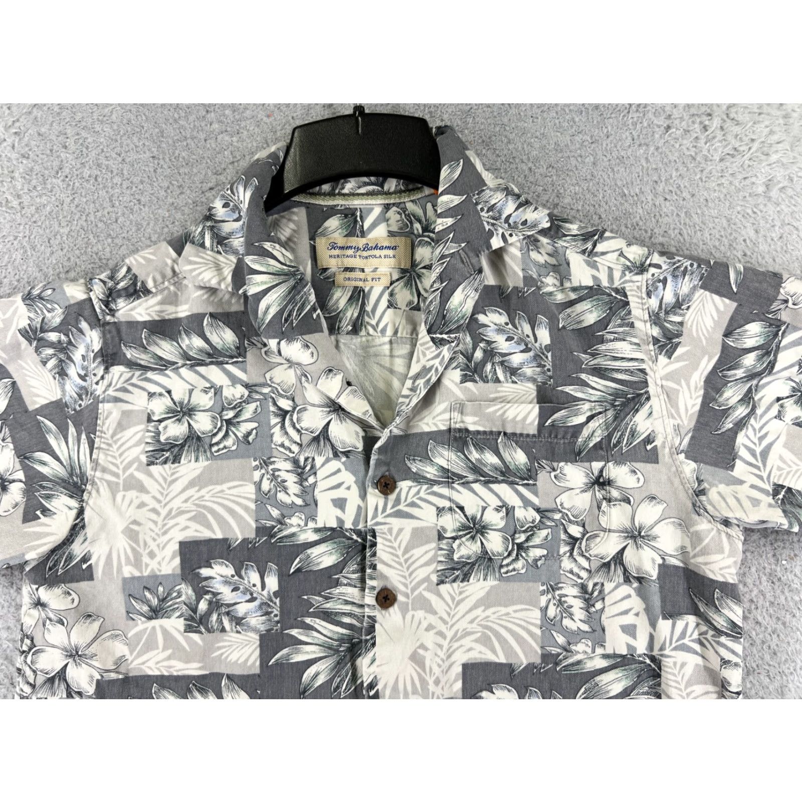 Tommy Bahama Tommy Bahama Shirt Men Small Gray Floral Silk Button-Up Short Sleeve Vacation Aloha Beach Resort - Mens Size US S / EU 44-46 / 1 - 4 Thumbnail