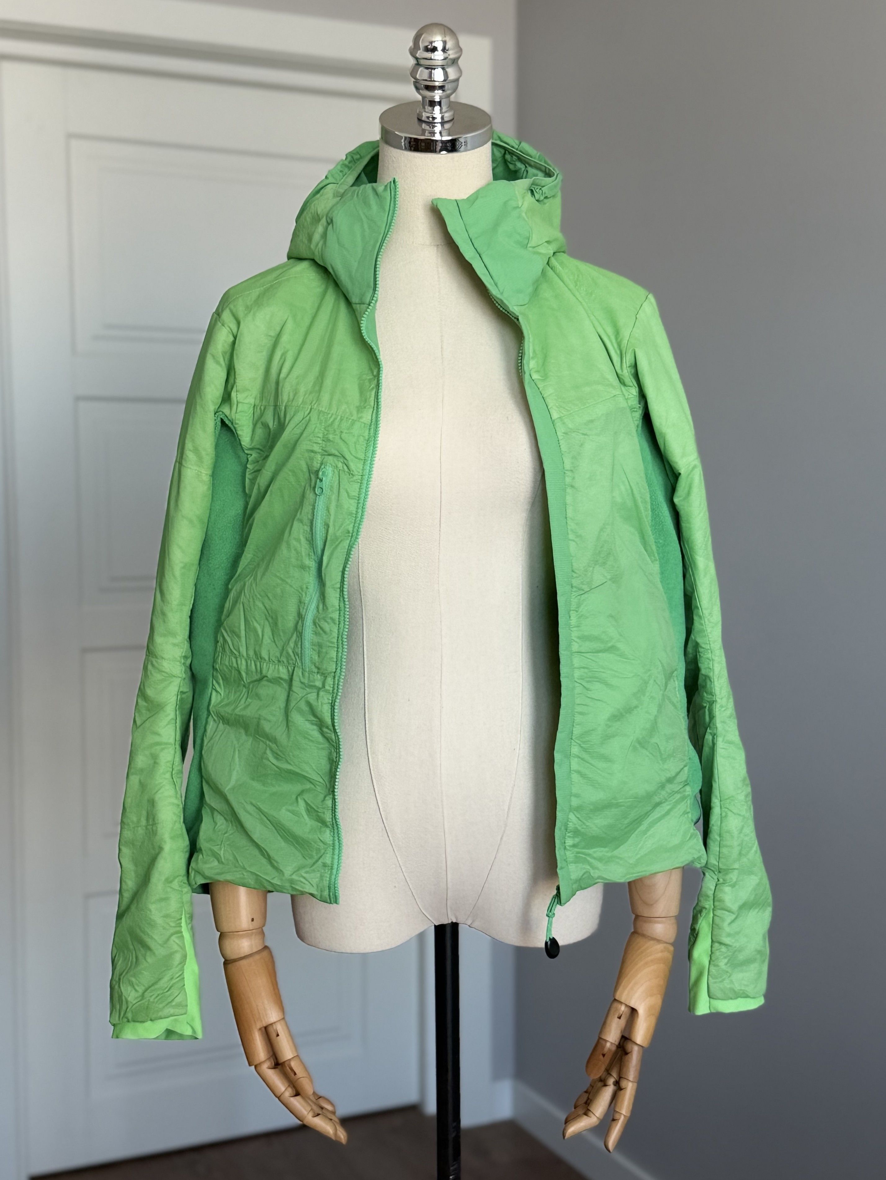 ARC'TERYX Atom LT Hoody Hooded Jacket SizeS Outdoor Trekking