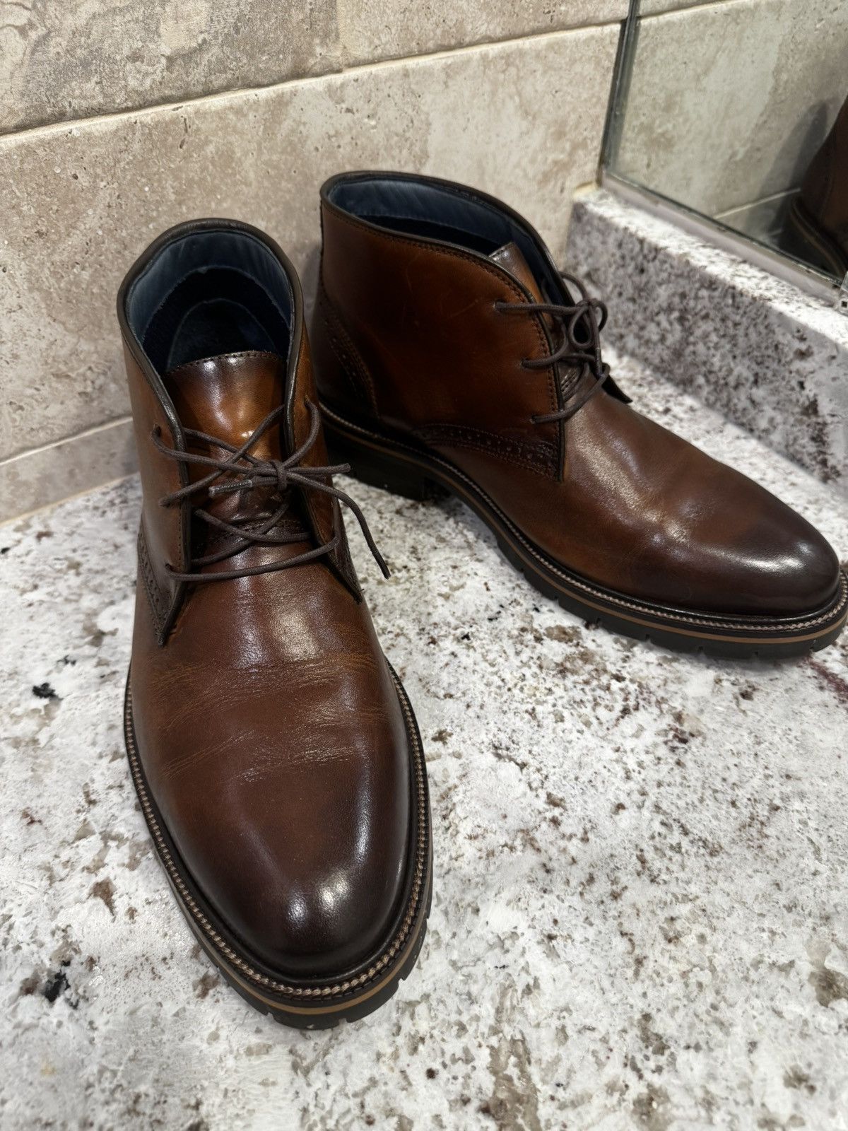 Johnston & Murphy Johnston & Murphy Dark Brown Chukka Boots Size US 10 / EU 43 - 1 Thumbnail