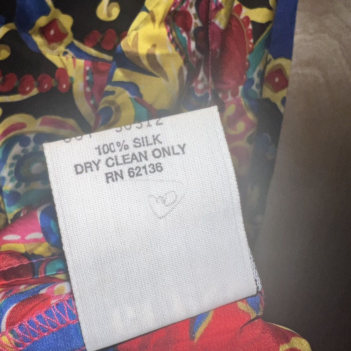Guess × Vintage VINTAGE GUESS BY GEORGES MARCIANO SILK USA DESIGNER SHIRT Size M / US 6-8 / IT 42-44 - 8 Thumbnail