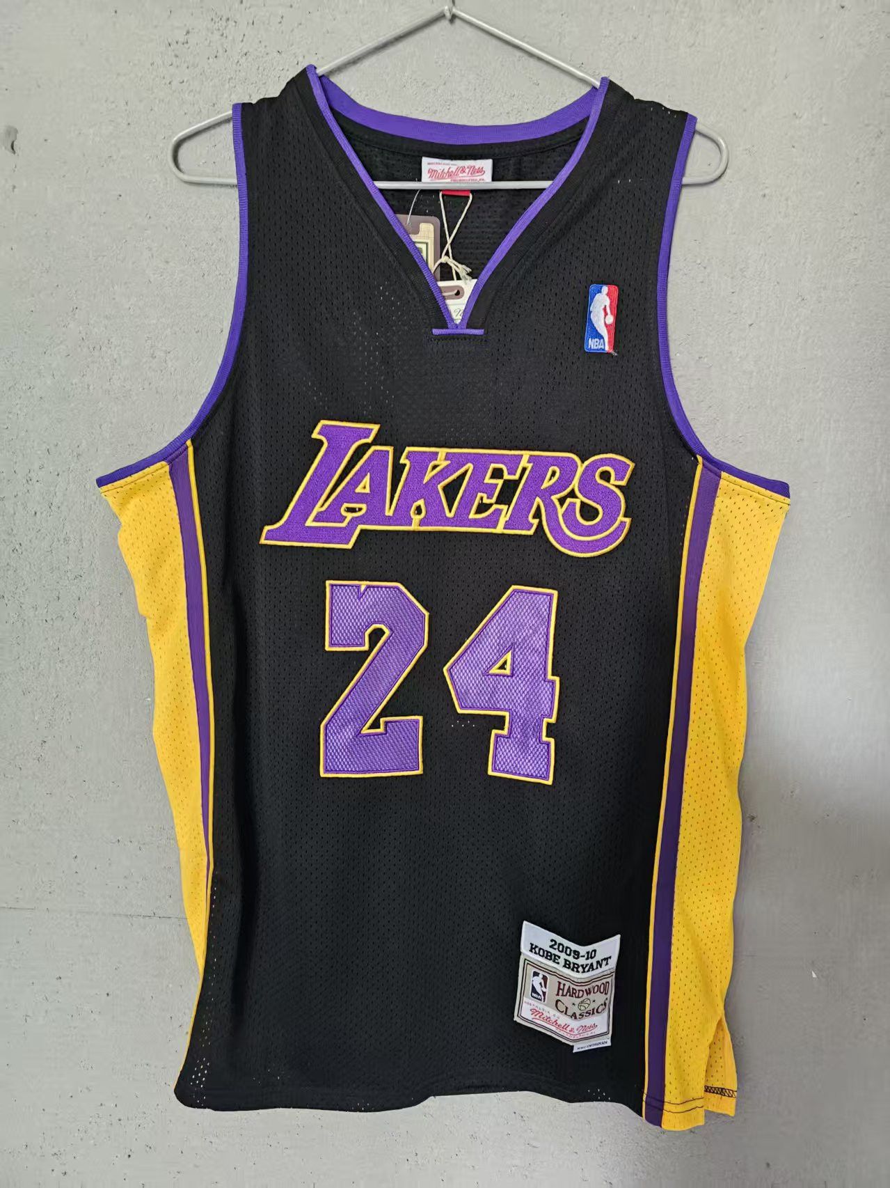 NBA Kobe Bryant Jersey Los Angeles Lakers 24 Double Stitched XXL Size US XXL / EU 58 / 5 - 2 Thumbnail